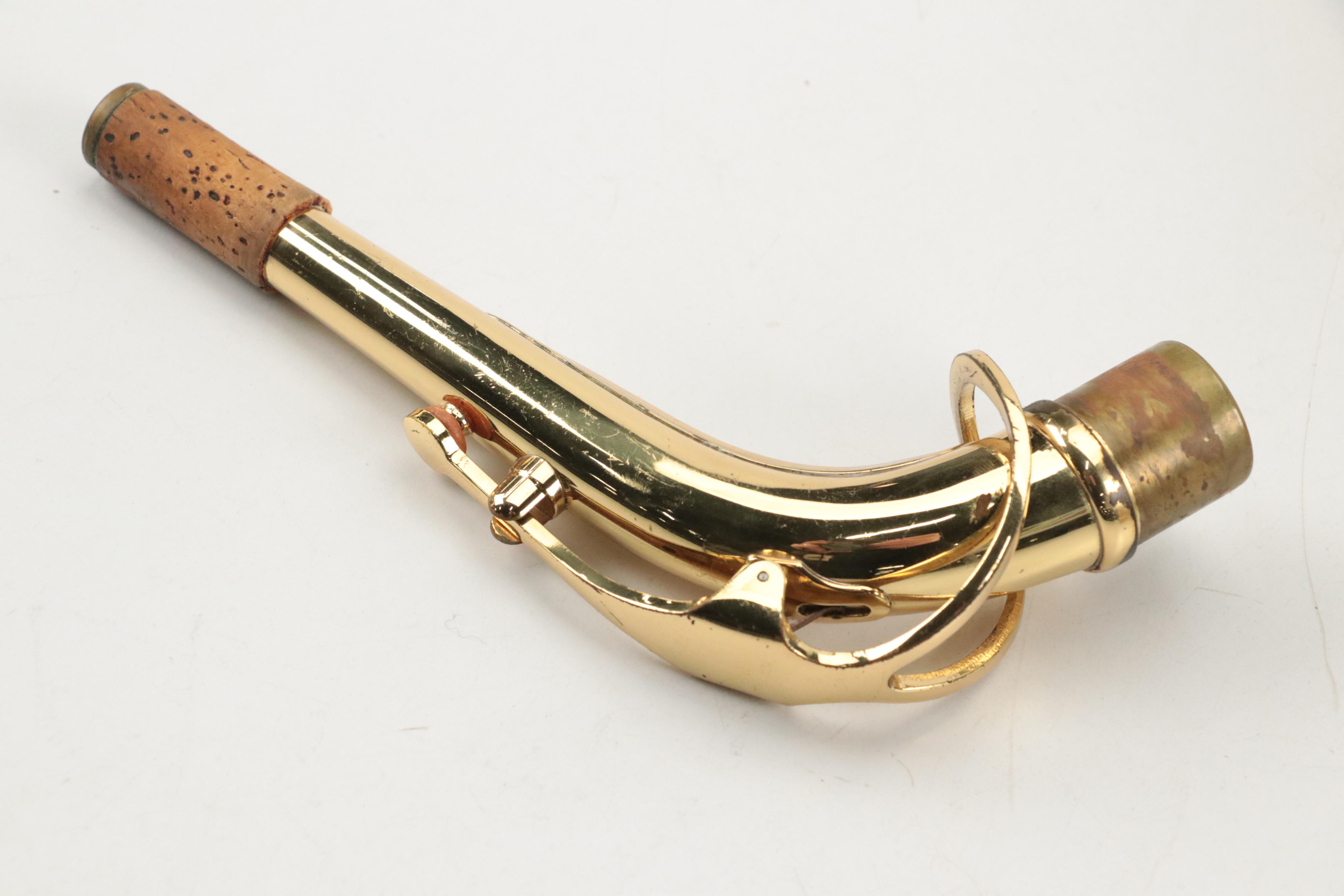 Antigua Winds Lacquered Brass Professional Alto Saxophone in Hardside Case