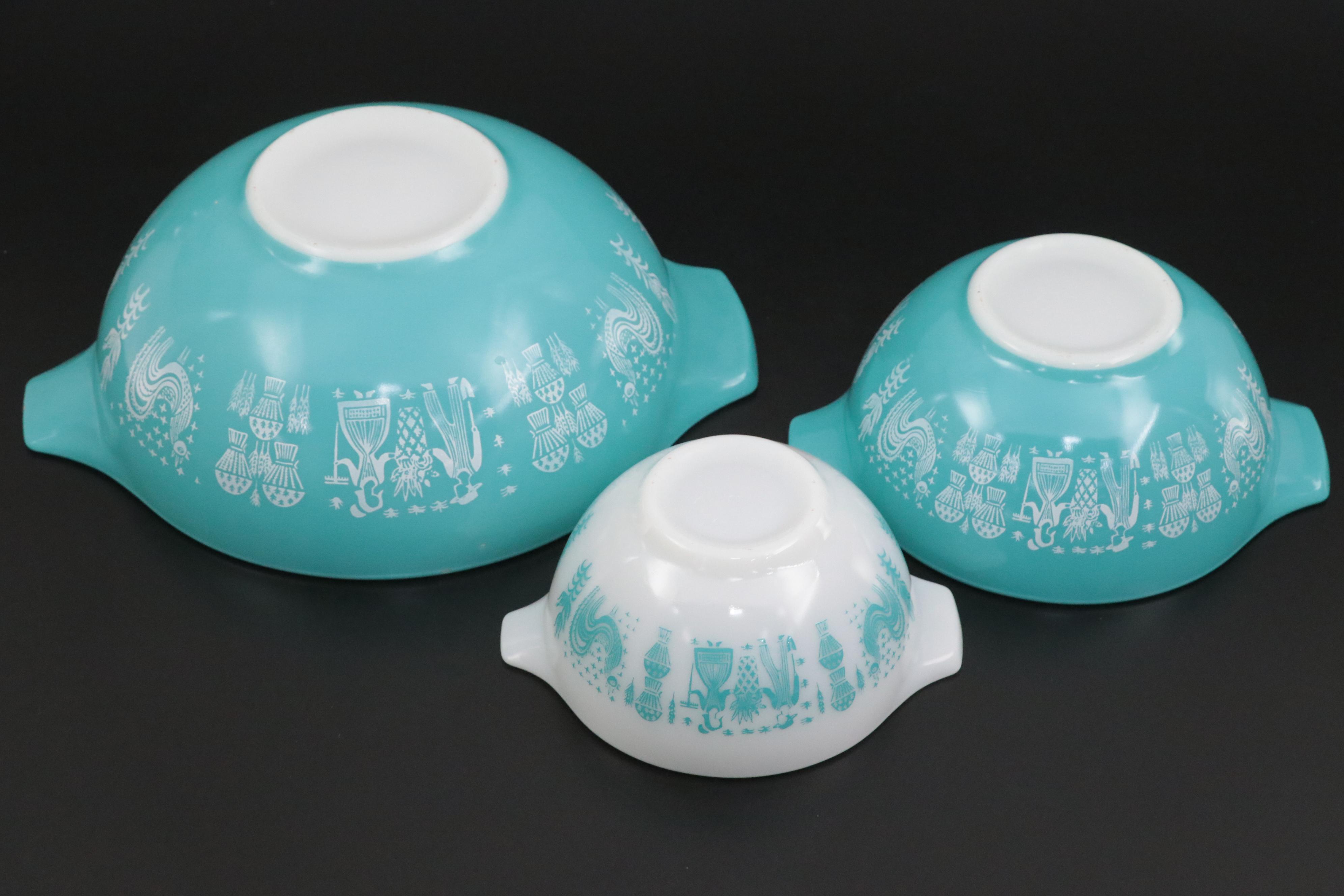 Pyrex "Butterprint" Nesting Bowls, Mid-20th Century