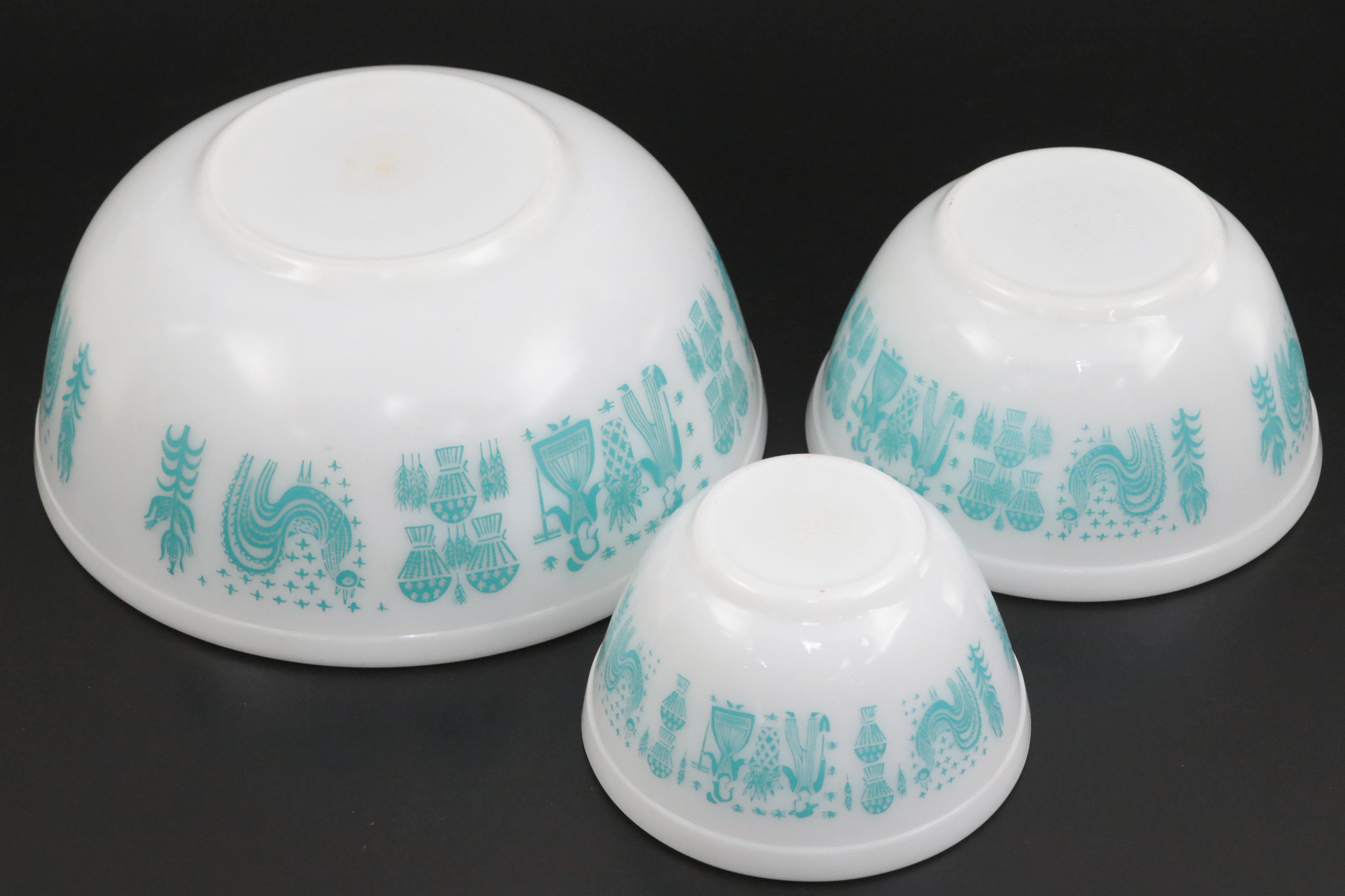 Pyrex "Butterprint" Nesting Bowls, Mid-20th Century