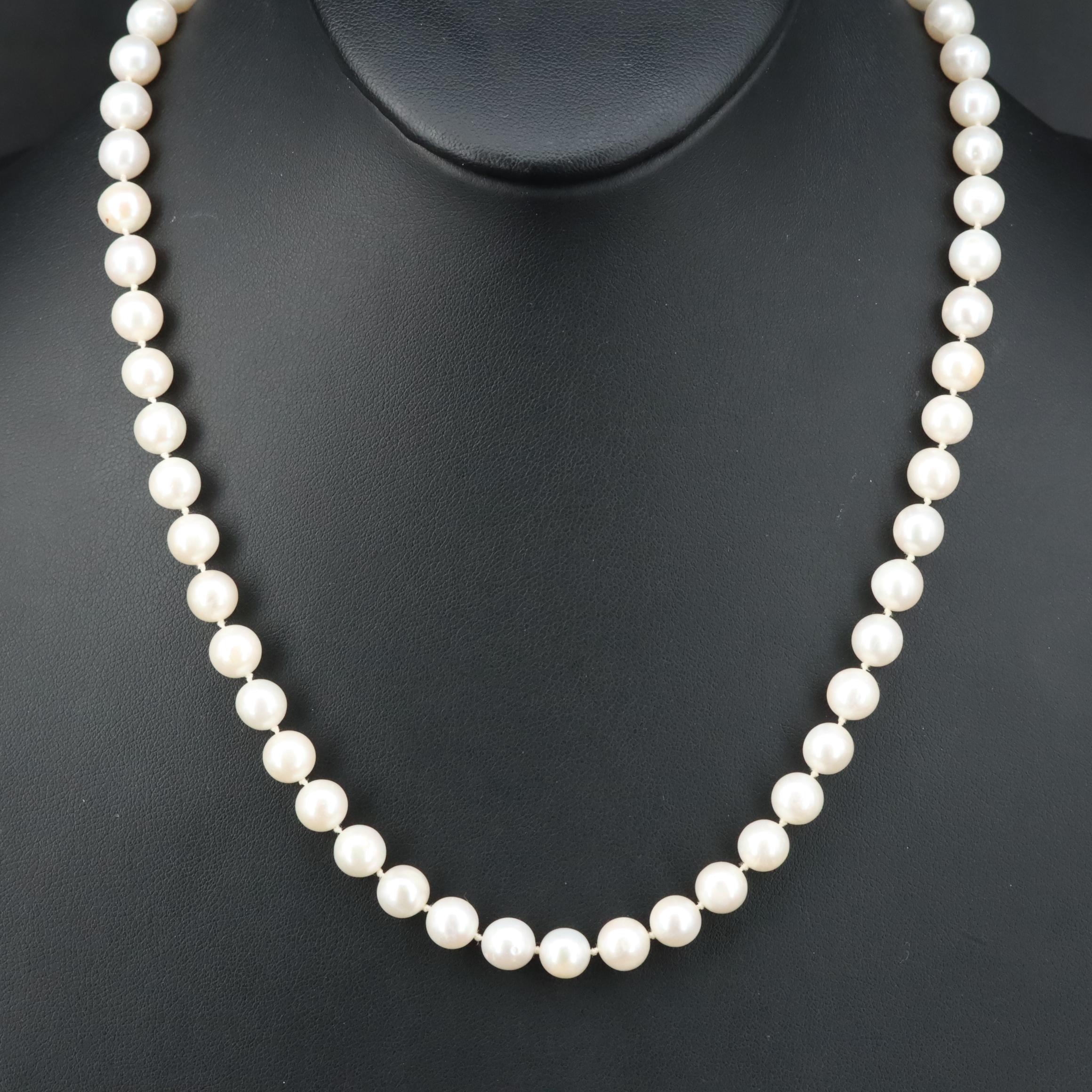 Pearl Necklace with 14K Clasp