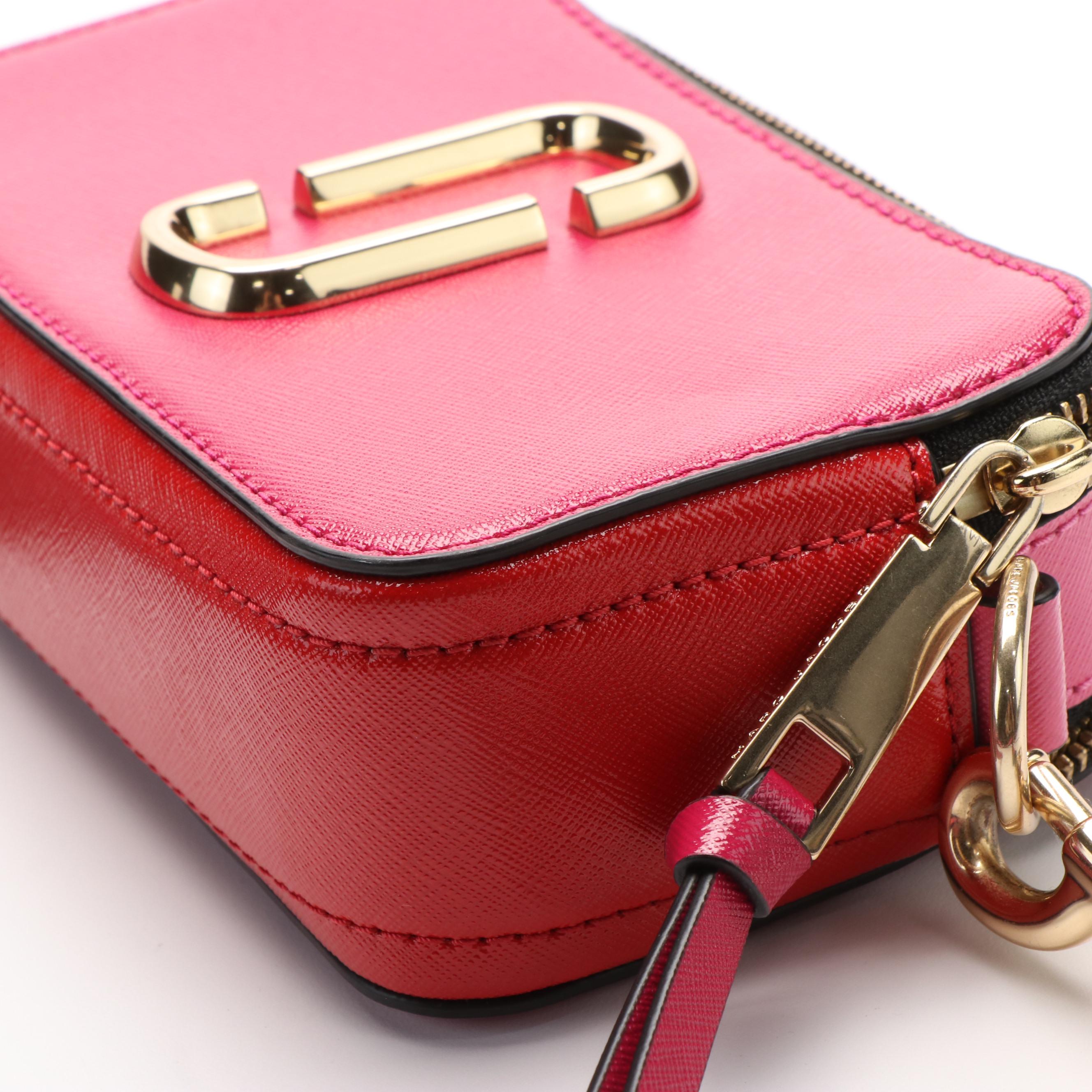 Marc Jacobs The Snapshot Crossbody Bag in Shiny Pink Colorblock Saffiano Leather