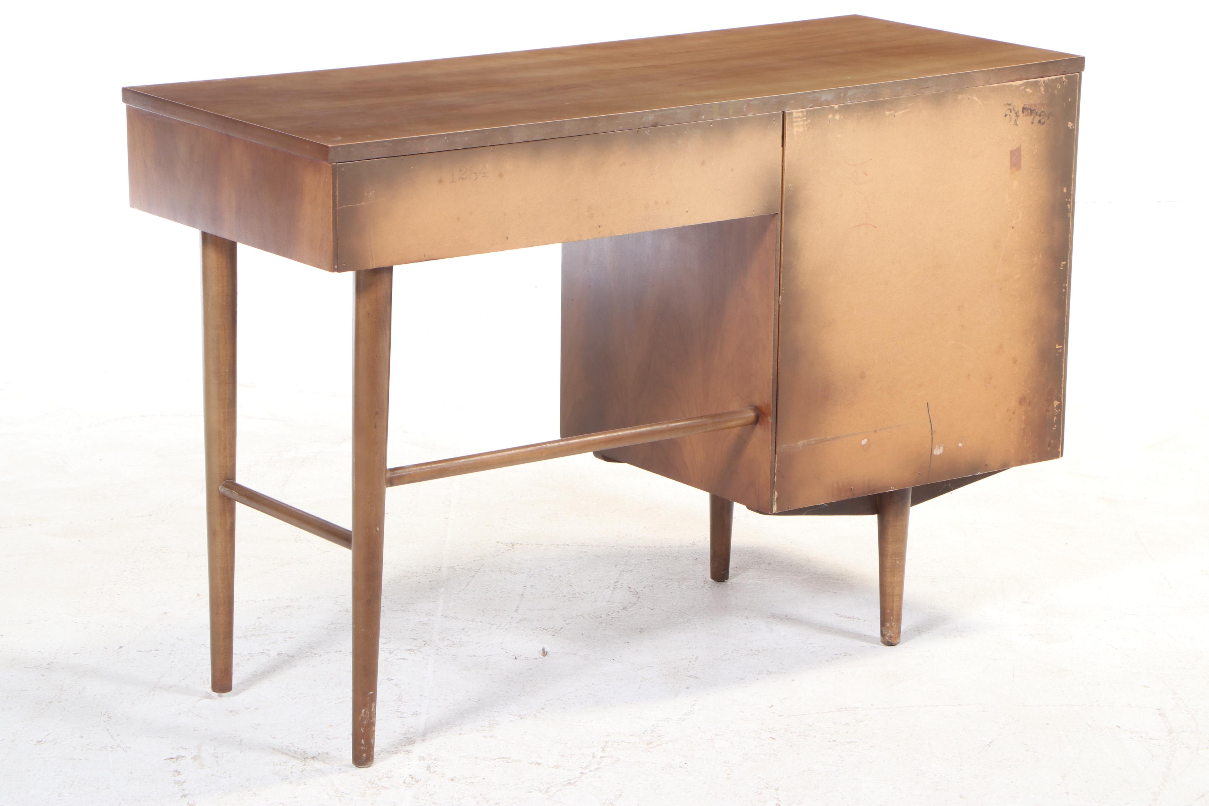 Stanley Furniture Mid Century Modern Walnut Student Desk and Chair, 1970s