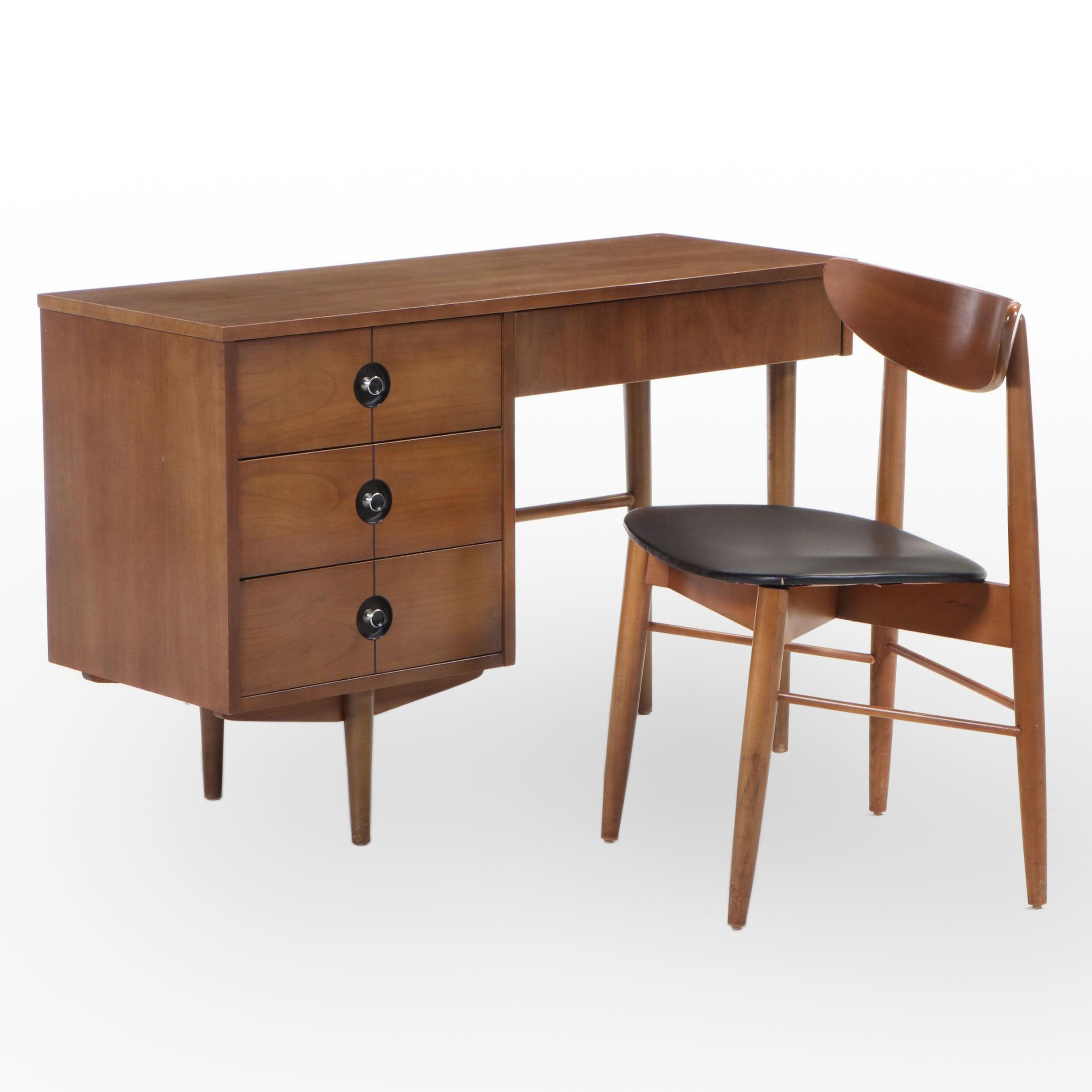 Stanley Furniture Mid Century Modern Walnut Student Desk and Chair, 1970s