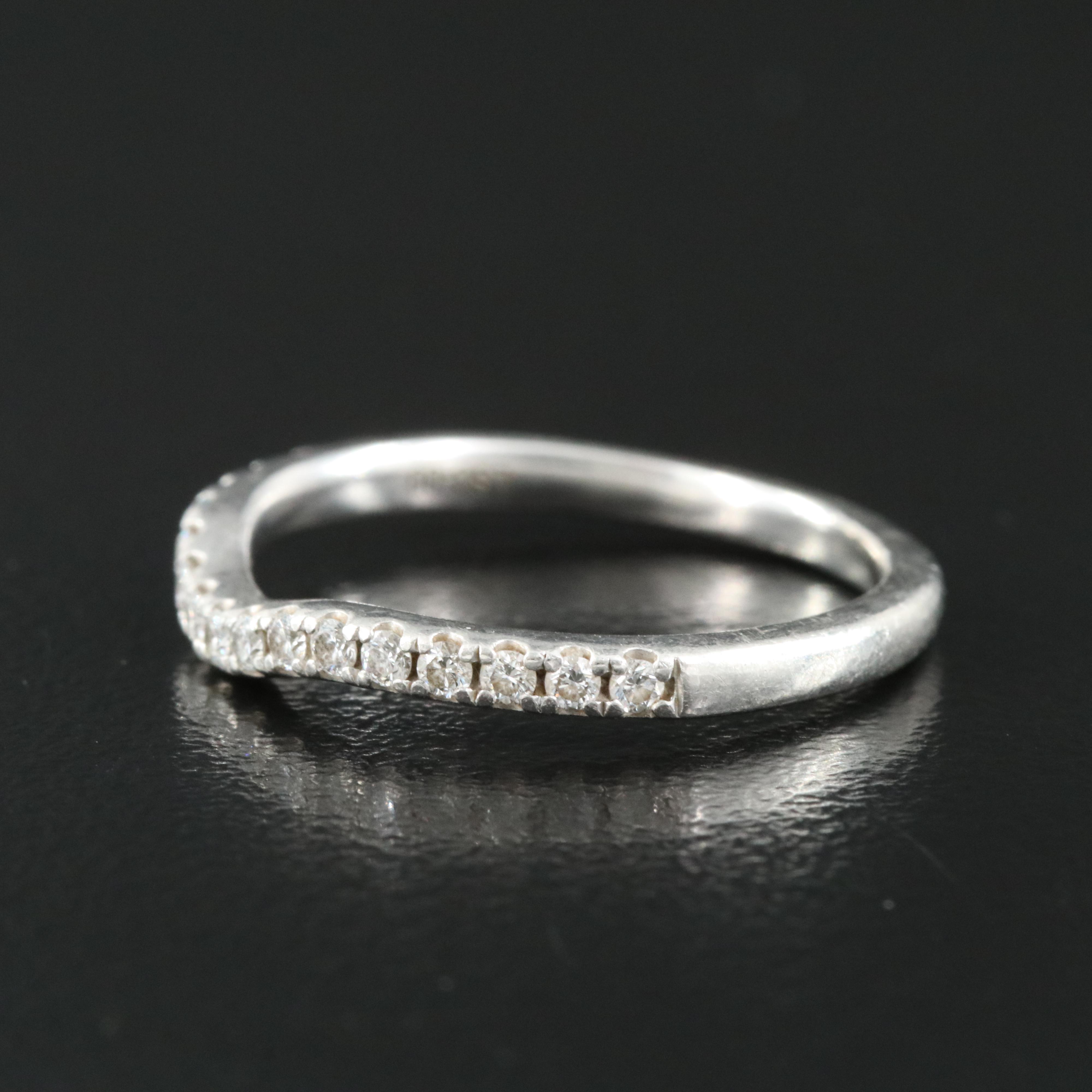 Platinum 0.25 CTW Diamond Contour Band