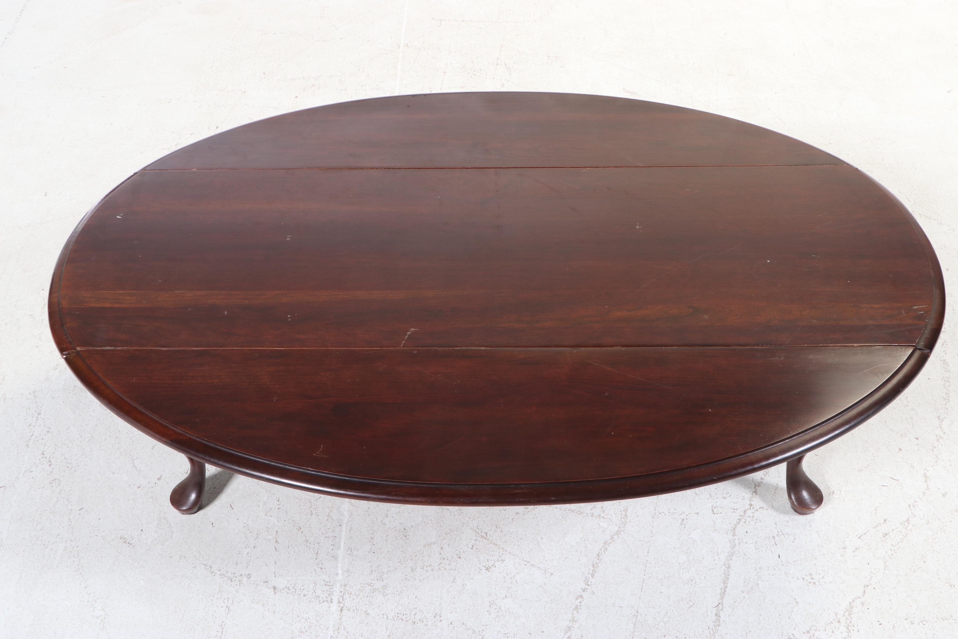 Queen Anne Style Mottled Mahogany Finish Drop Leaf Coffee Table