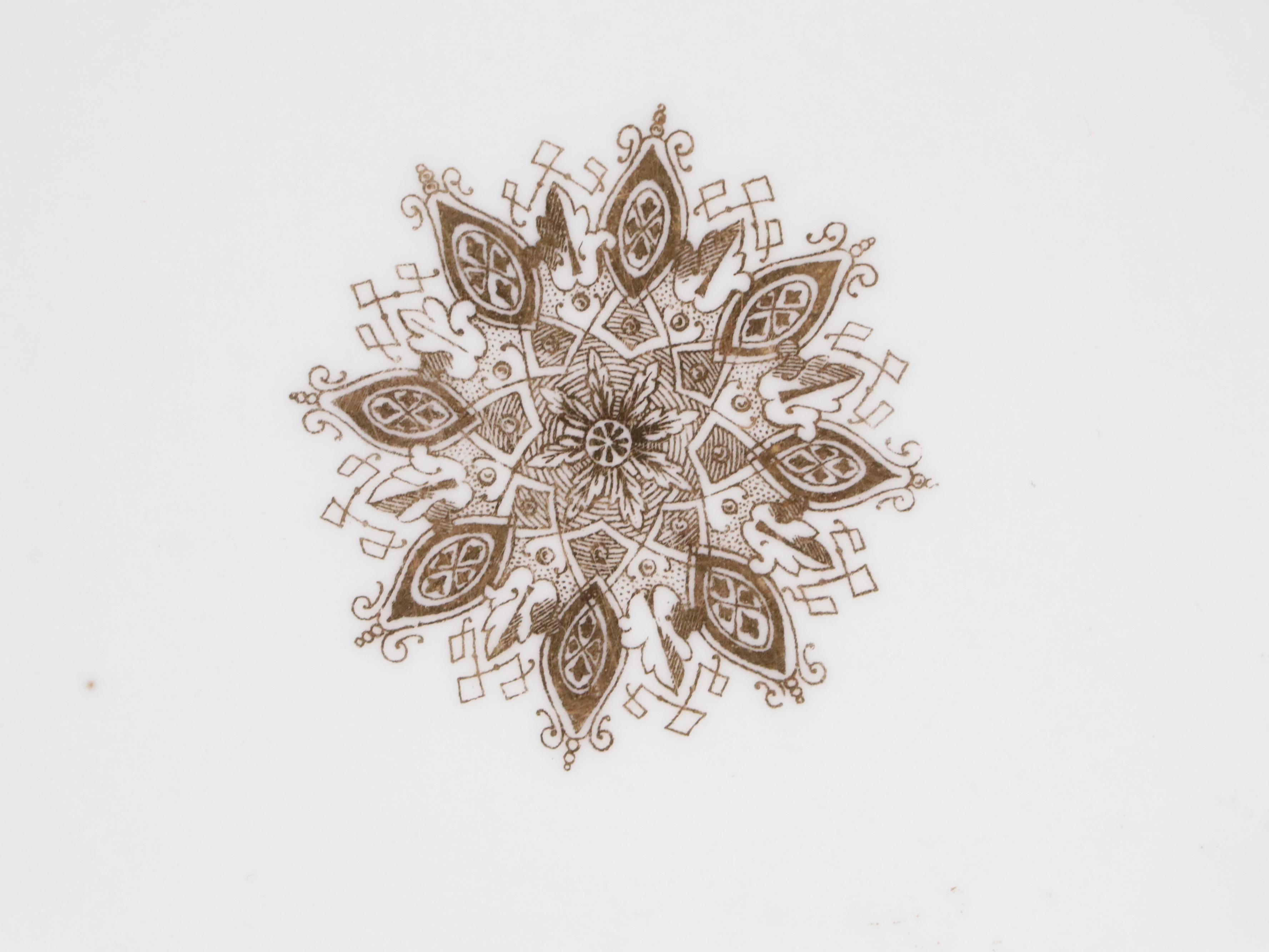 Coiffe Limoges Gilt Porcelain Dinnerware, Early 20th Century