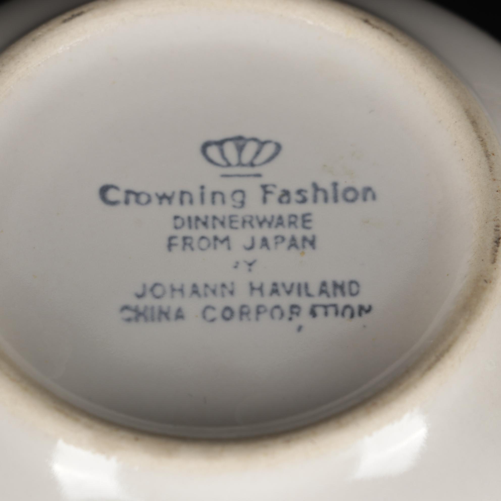 Kitchenware Collection Features Corning Ware and Pyrex