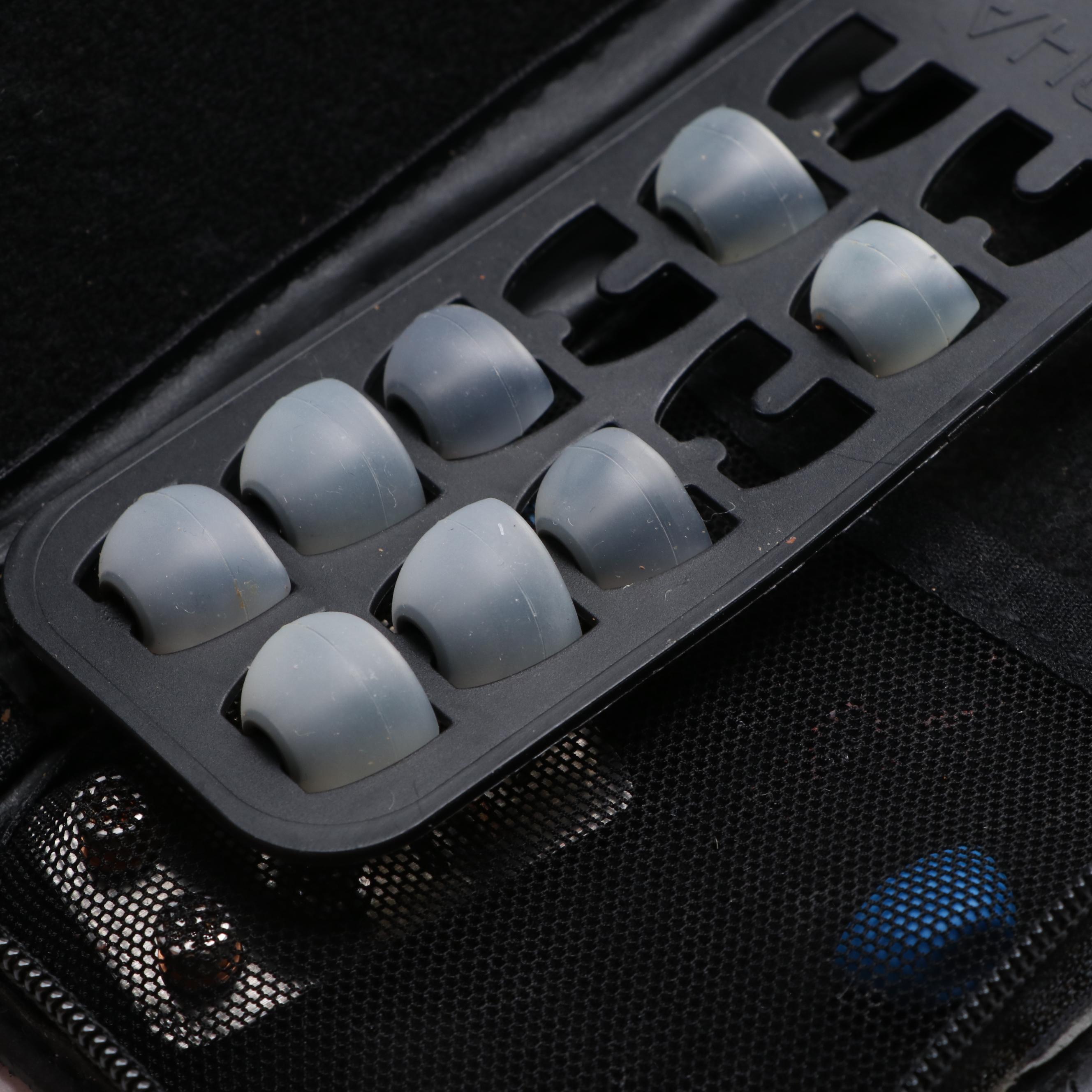 Beats by Dre Solo HD Red Edition On-Ear Headphones with In-Ear Wired Headphones