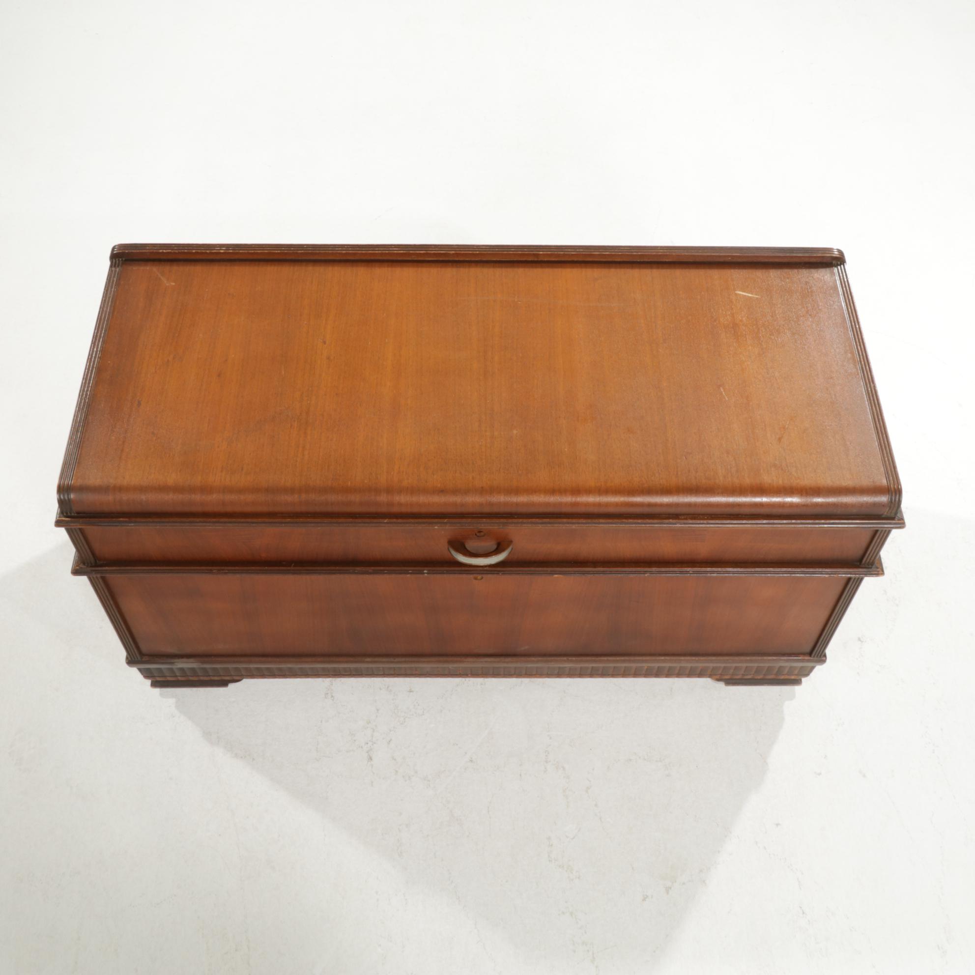 Ed Roos Company Art Deco Style Cedar Chest, Early to Mid-20th Century