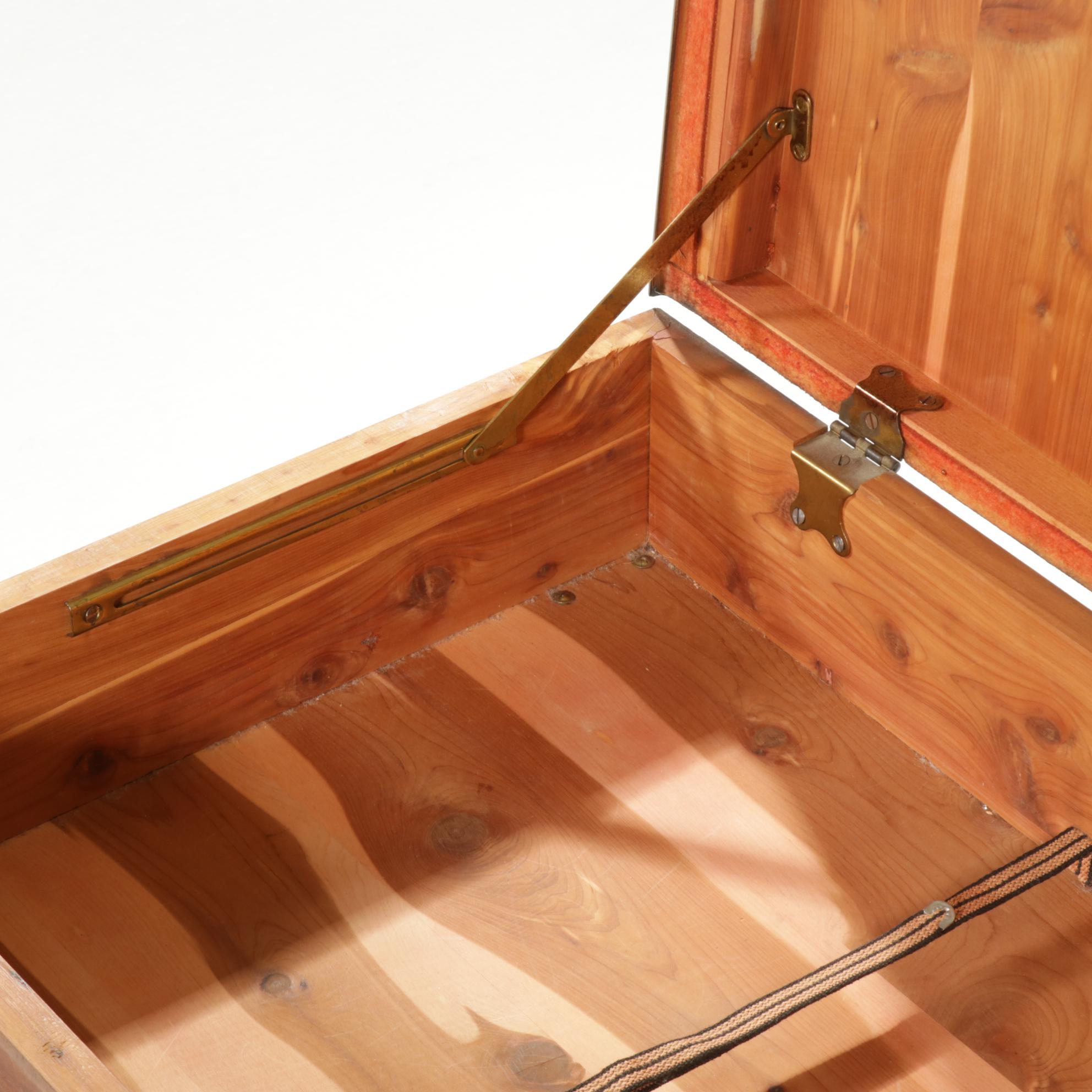 Ed Roos Company Art Deco Style Cedar Chest, Early to Mid-20th Century