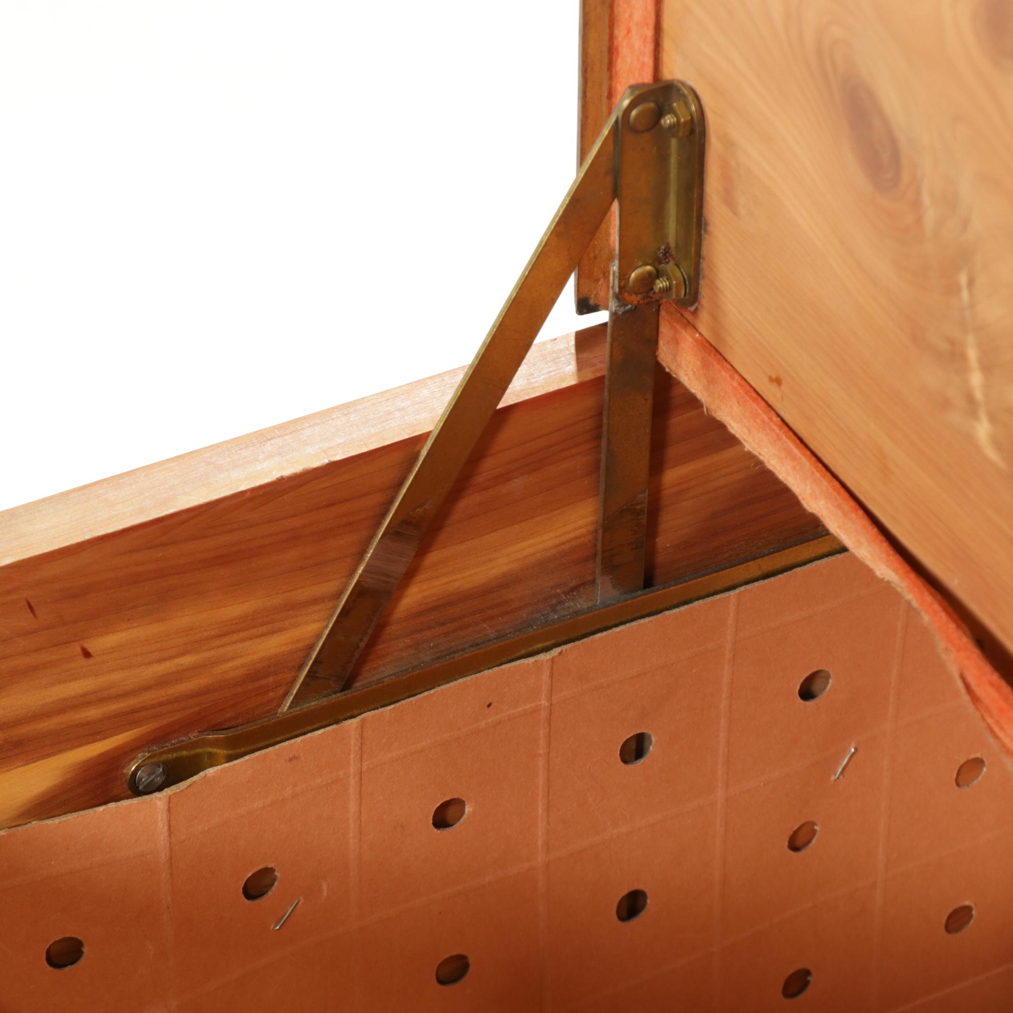 Ed Roos Company Art Deco Style Cedar Chest, Early to Mid-20th Century