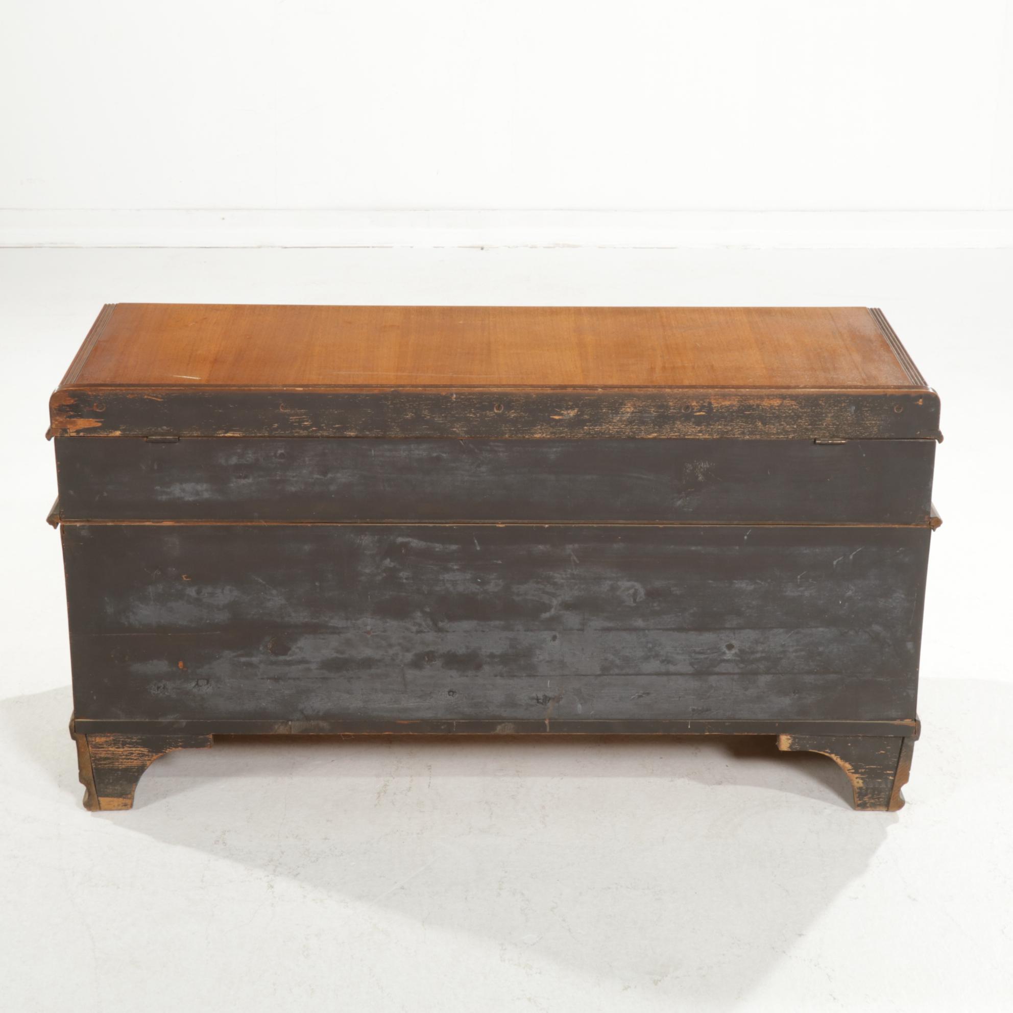 Ed Roos Company Art Deco Style Cedar Chest, Early to Mid-20th Century