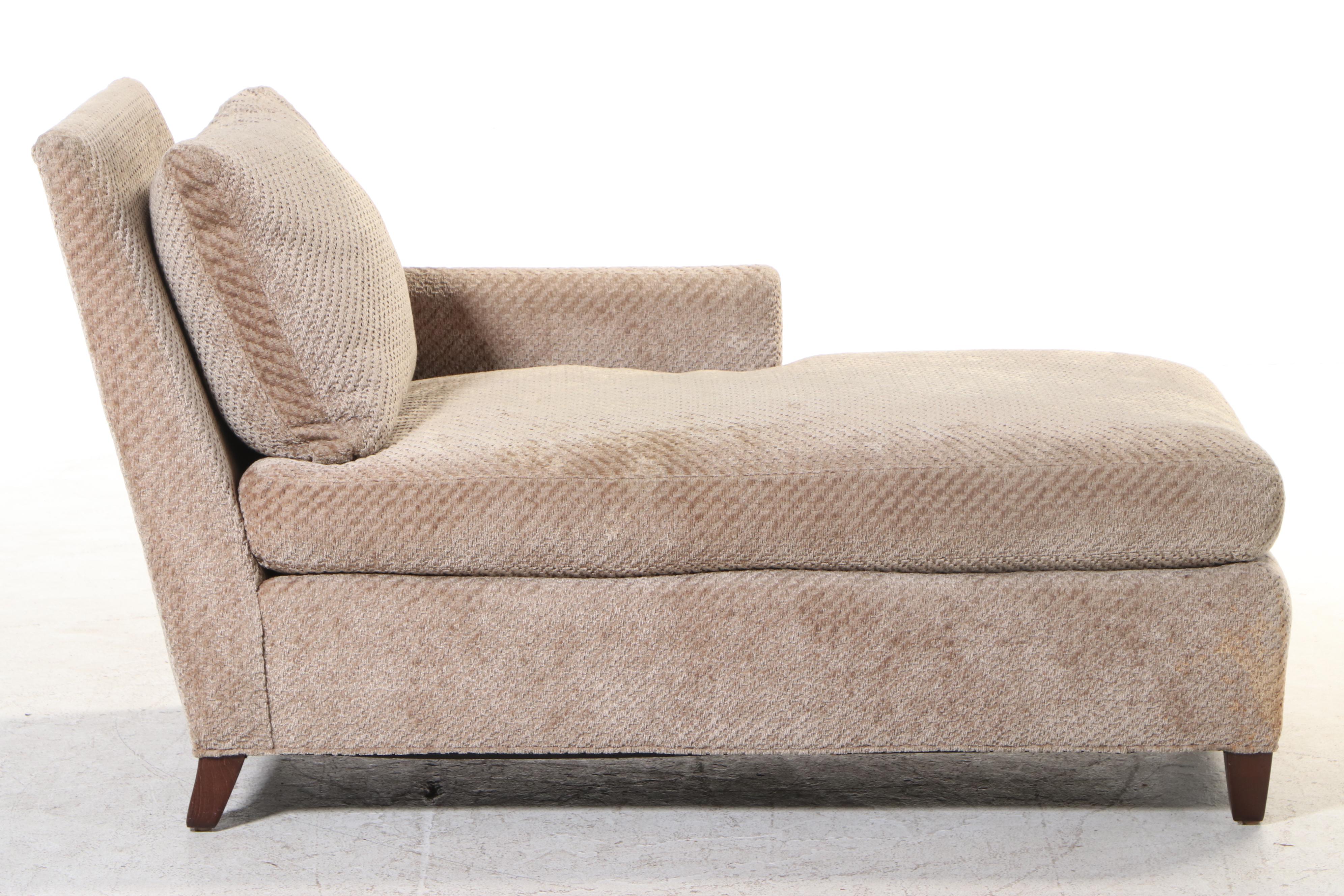 Lee Industries Custom-Upholstered Right-Arm-Facing Chaise Lounge