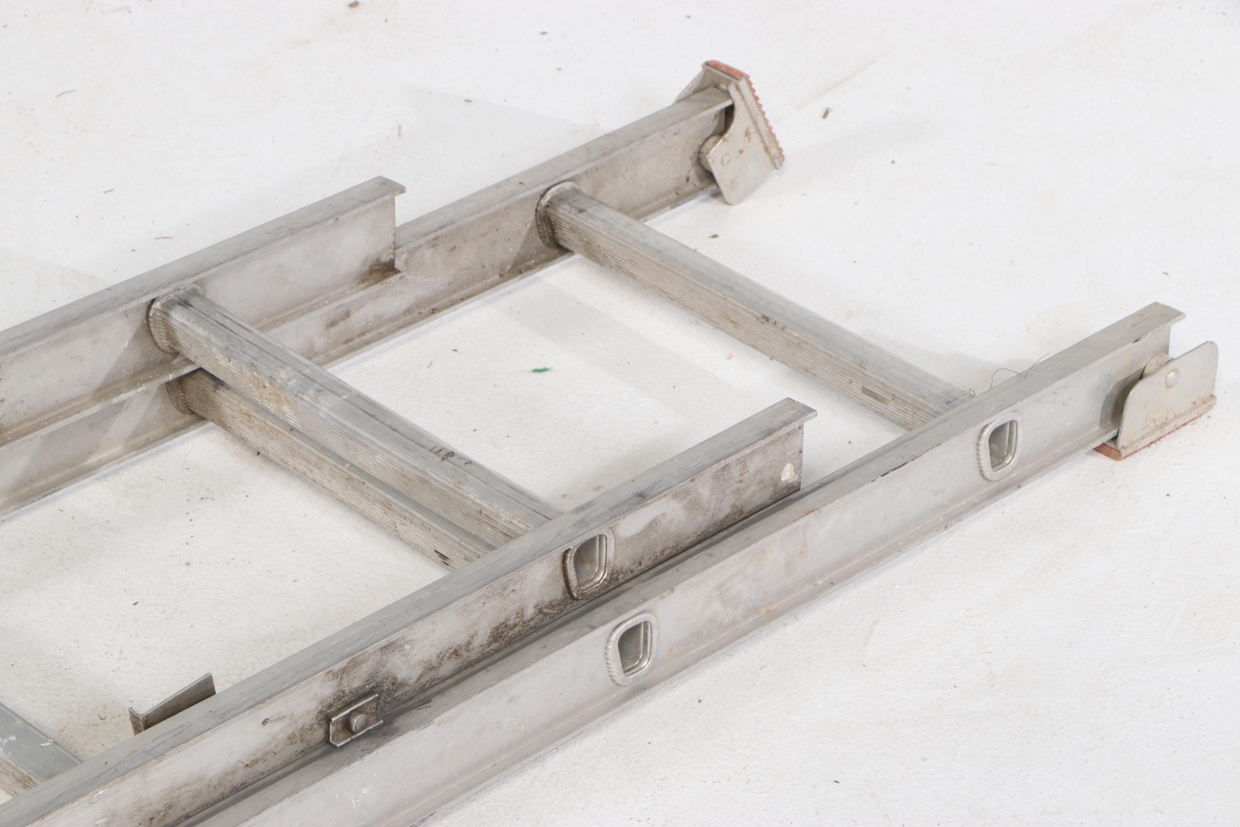 Hudson and White Metal Aluminum Extension Ladders