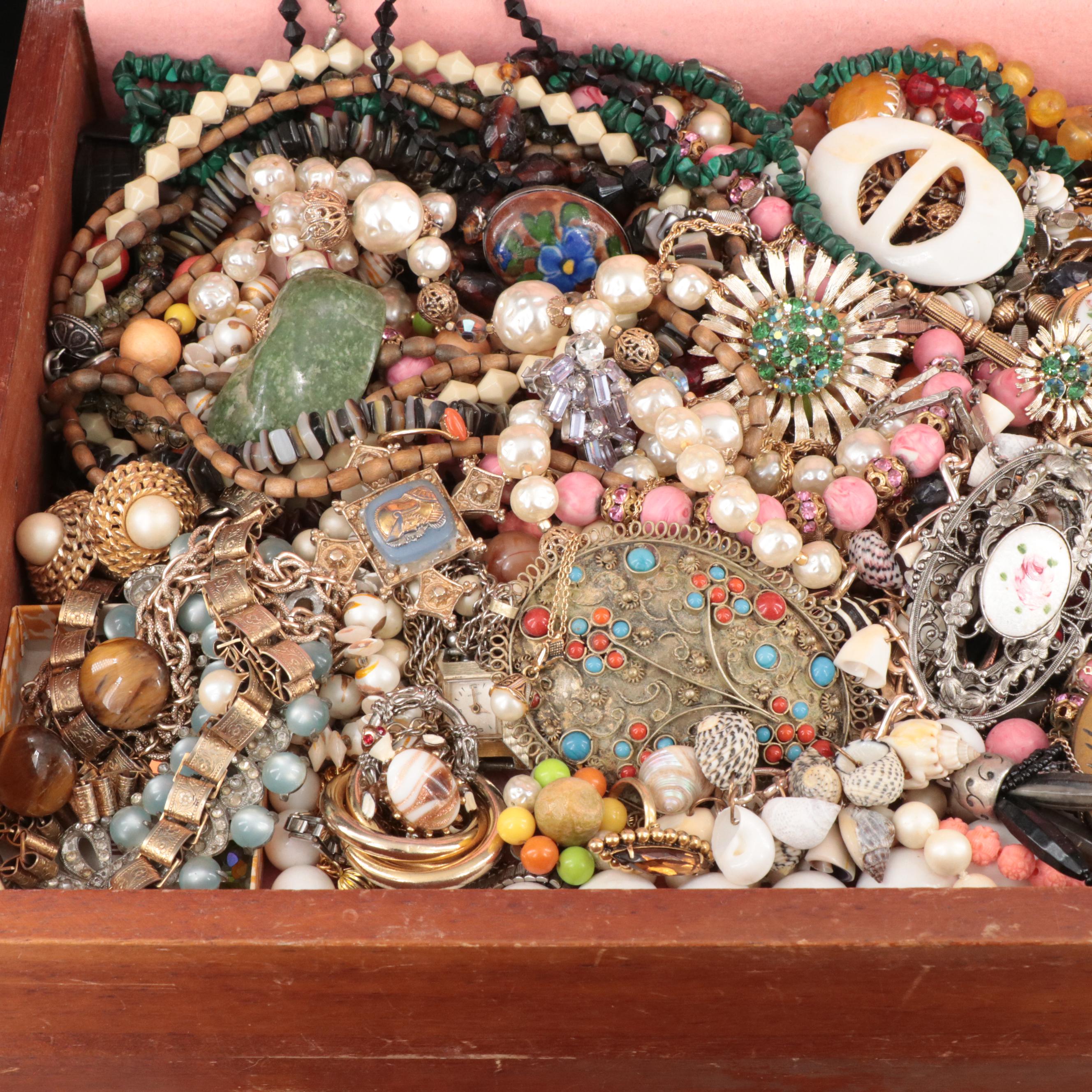 Uncommon Discoveries: Jewelry Collection