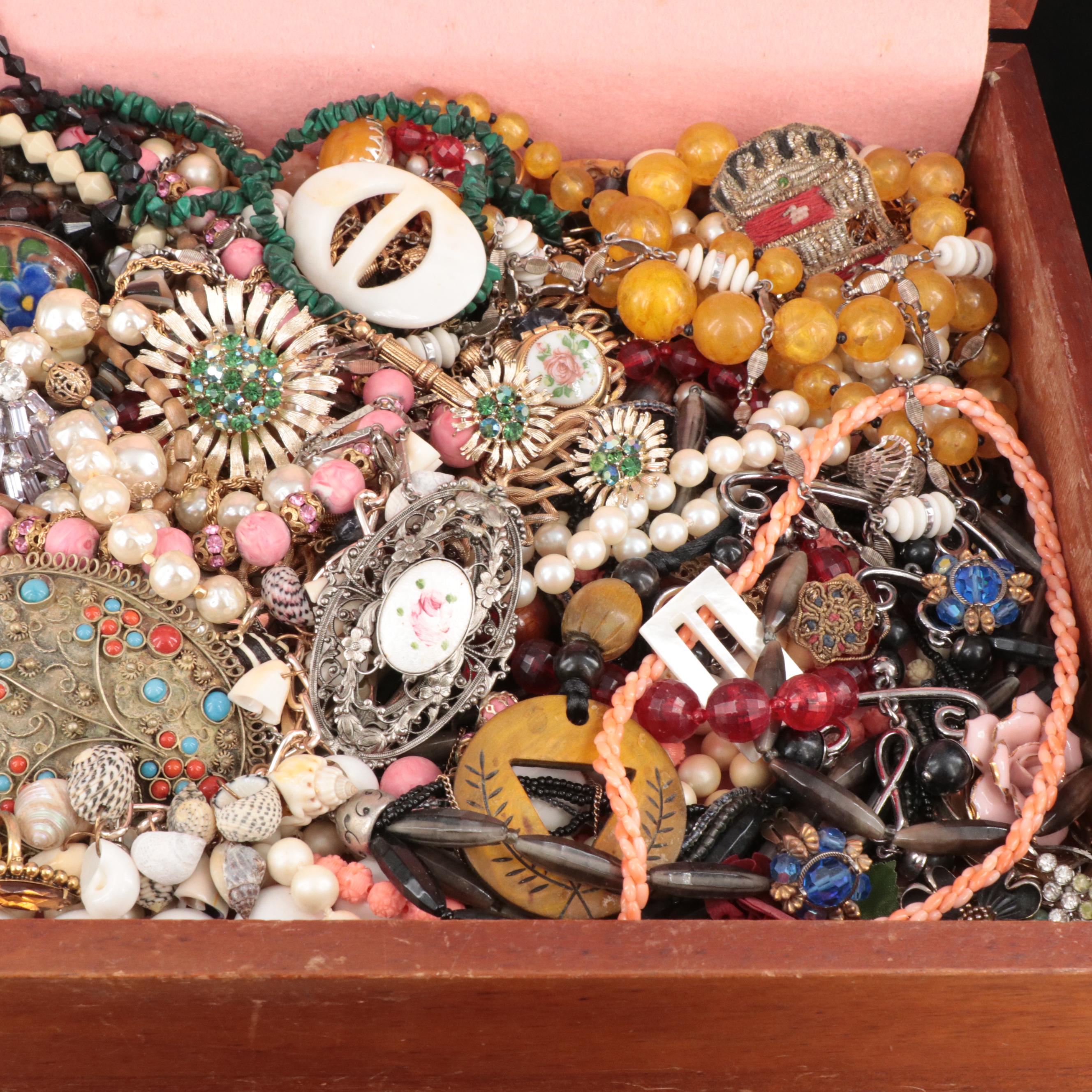 Uncommon Discoveries: Jewelry Collection