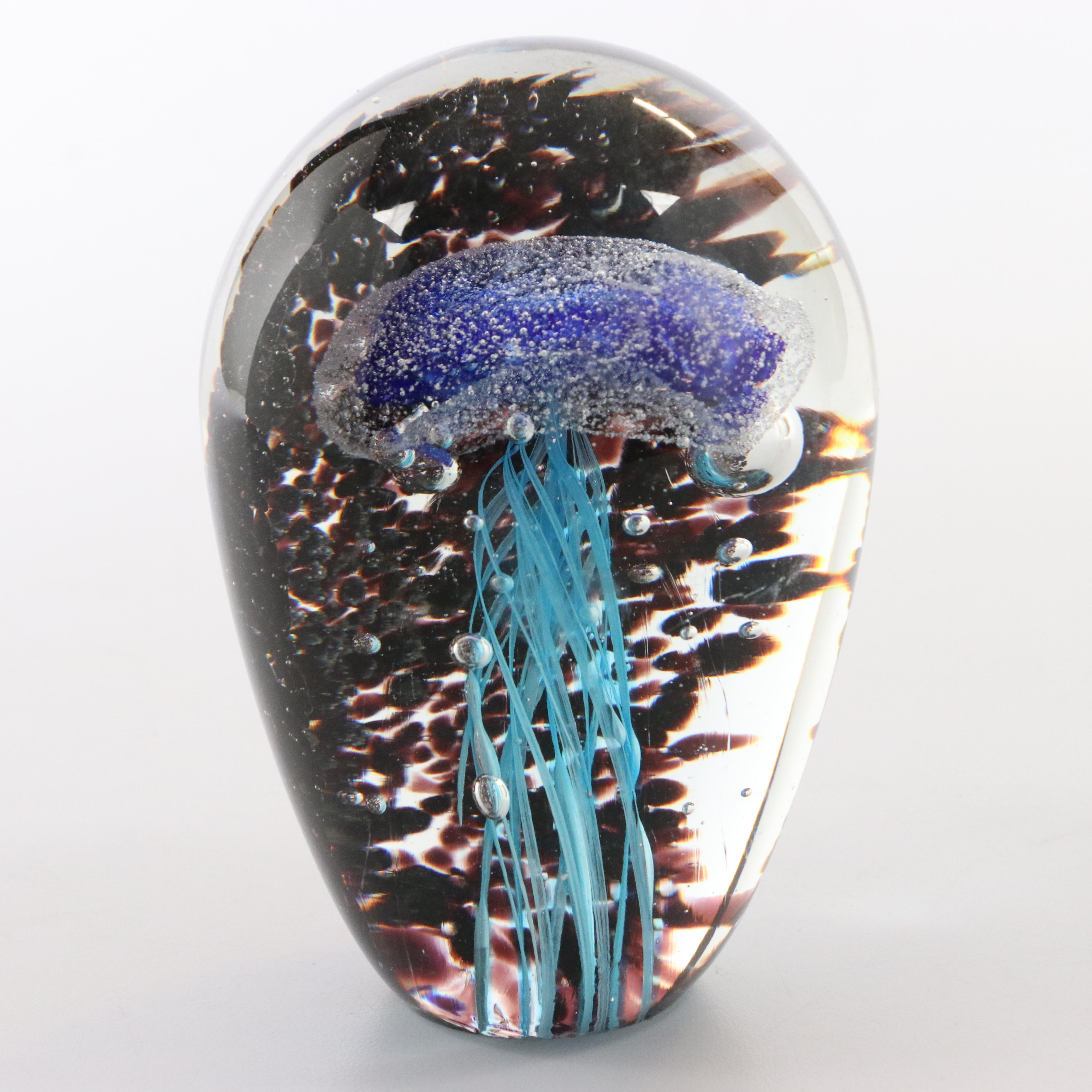 Tozai Home Handblown Glass Jellyfish Paperweight And Other EBTH   1704908553897 A0fb5b9bcca3e3468f46aaa1188cf0dde048db228b3a28836a807b3bc3912498.JPG