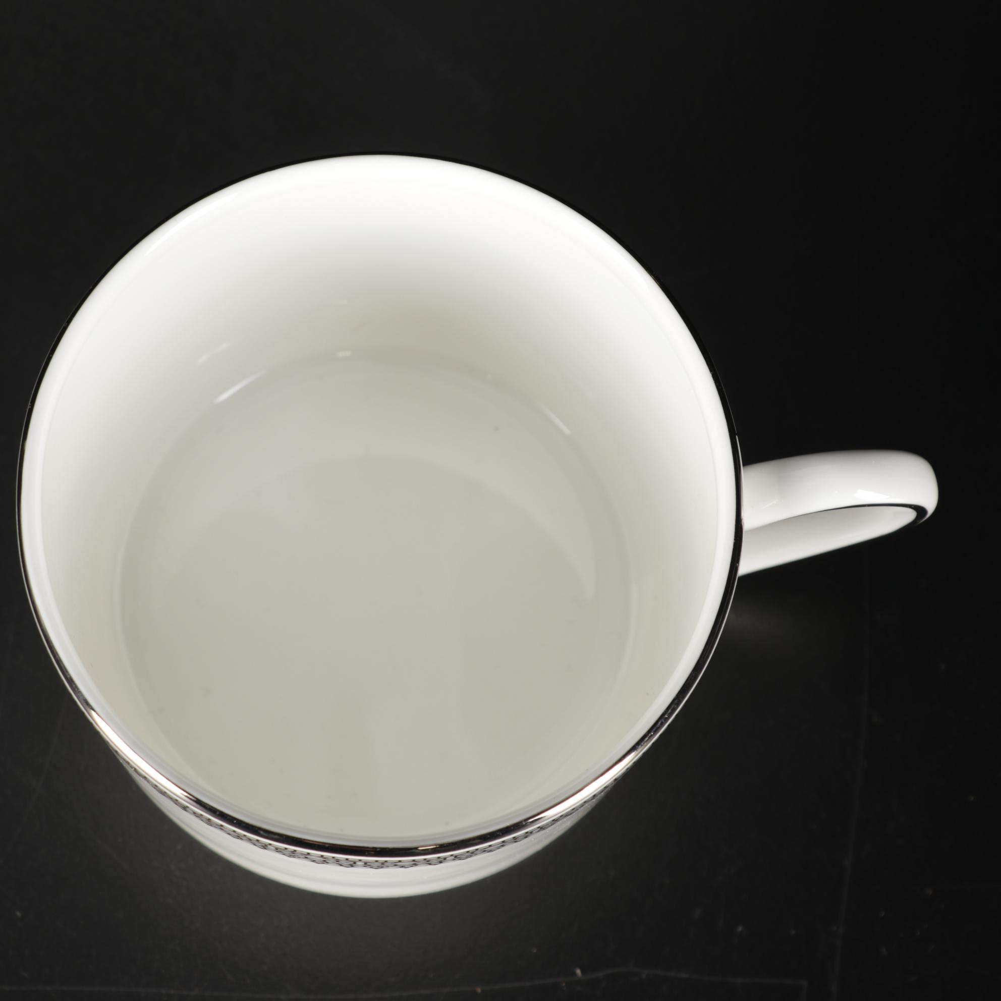 Vera Wang For Wedgwood "Vera Lace Platinum" Dinnerware with Hemstitch Napkins