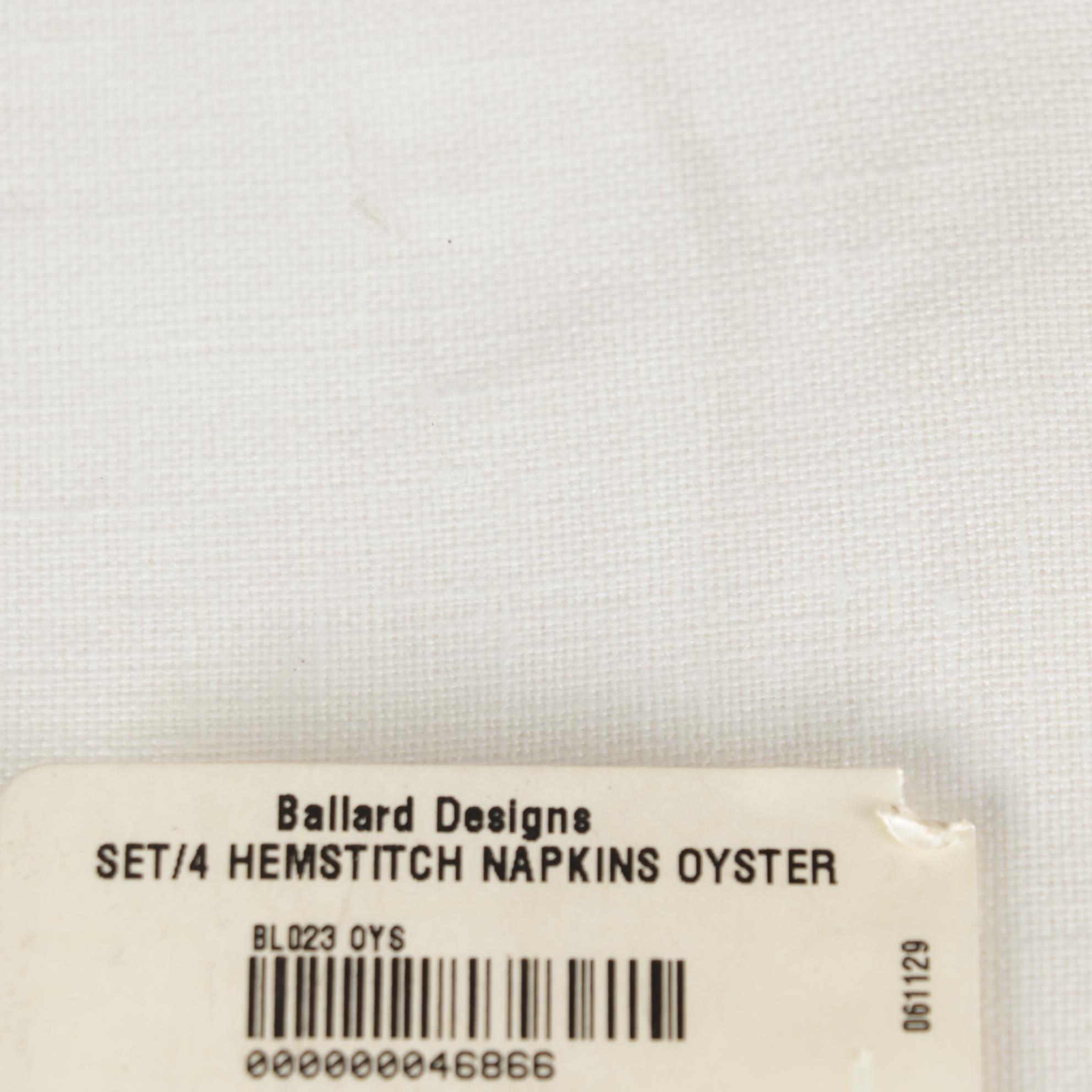 Vera Wang For Wedgwood "Vera Lace Platinum" Dinnerware with Hemstitch Napkins