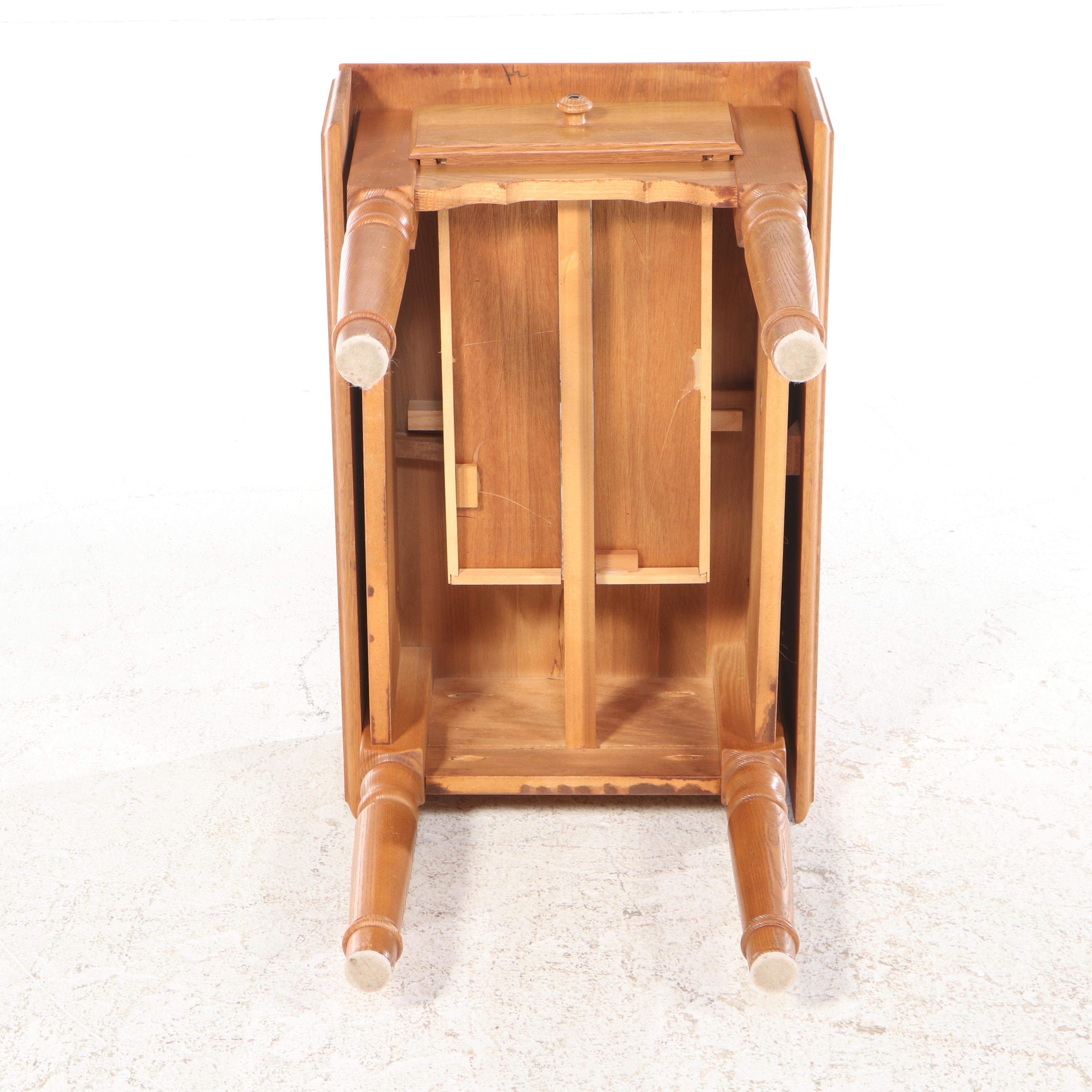 American Primitive Style Oak Drop-Leaf End Table