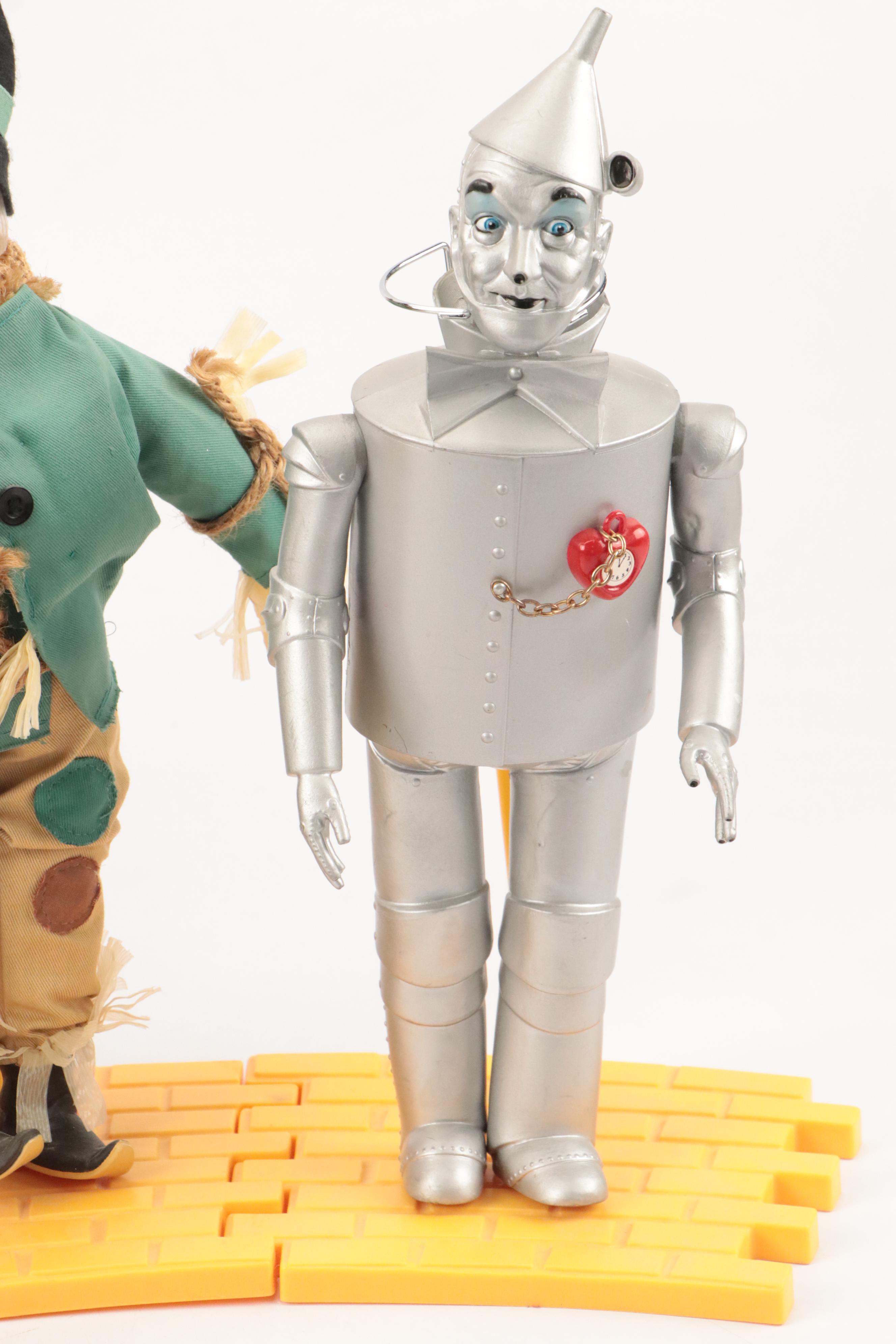 Presents Wizard of Oz Character Dolls with Stands