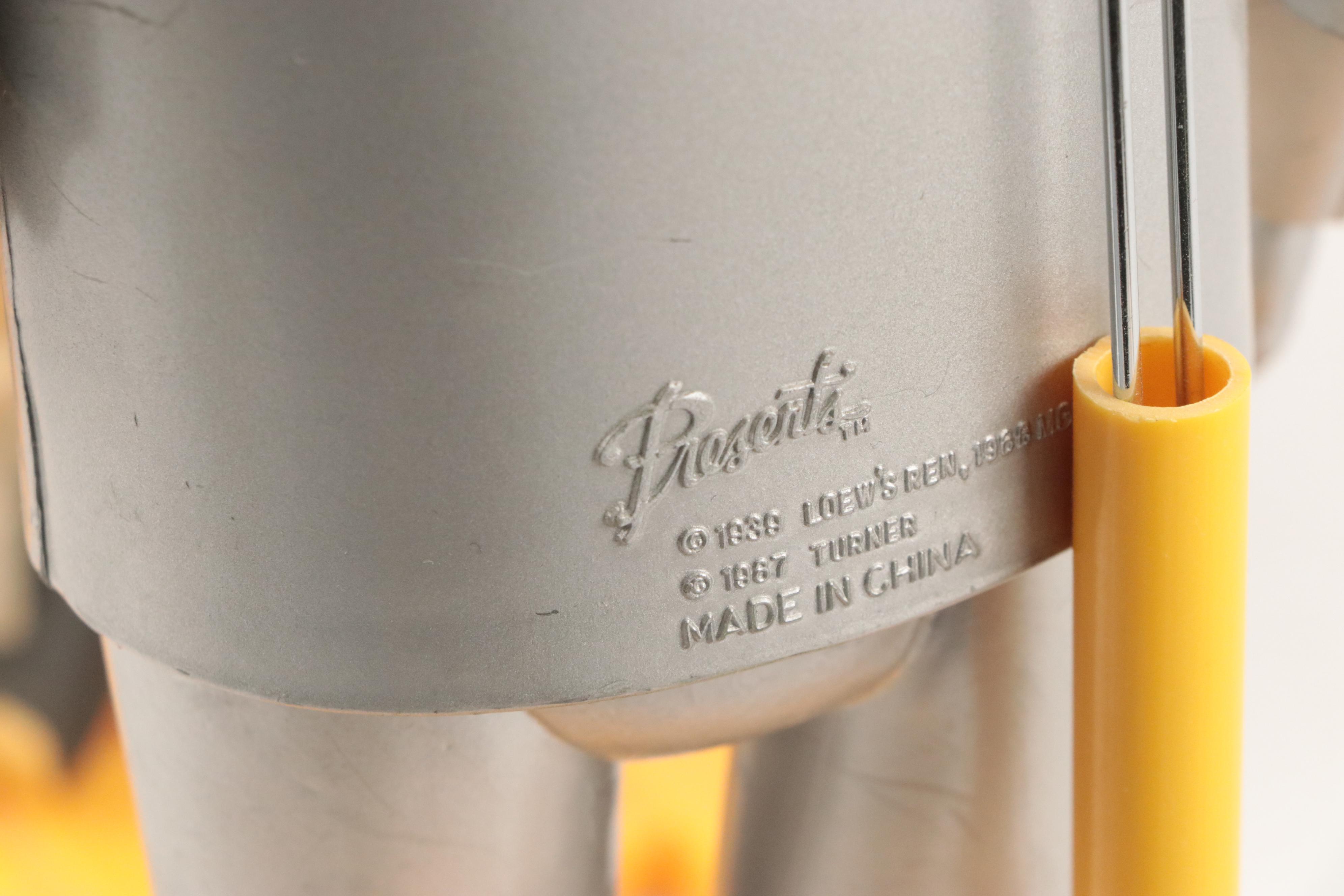 Presents Wizard of Oz Character Dolls with Stands