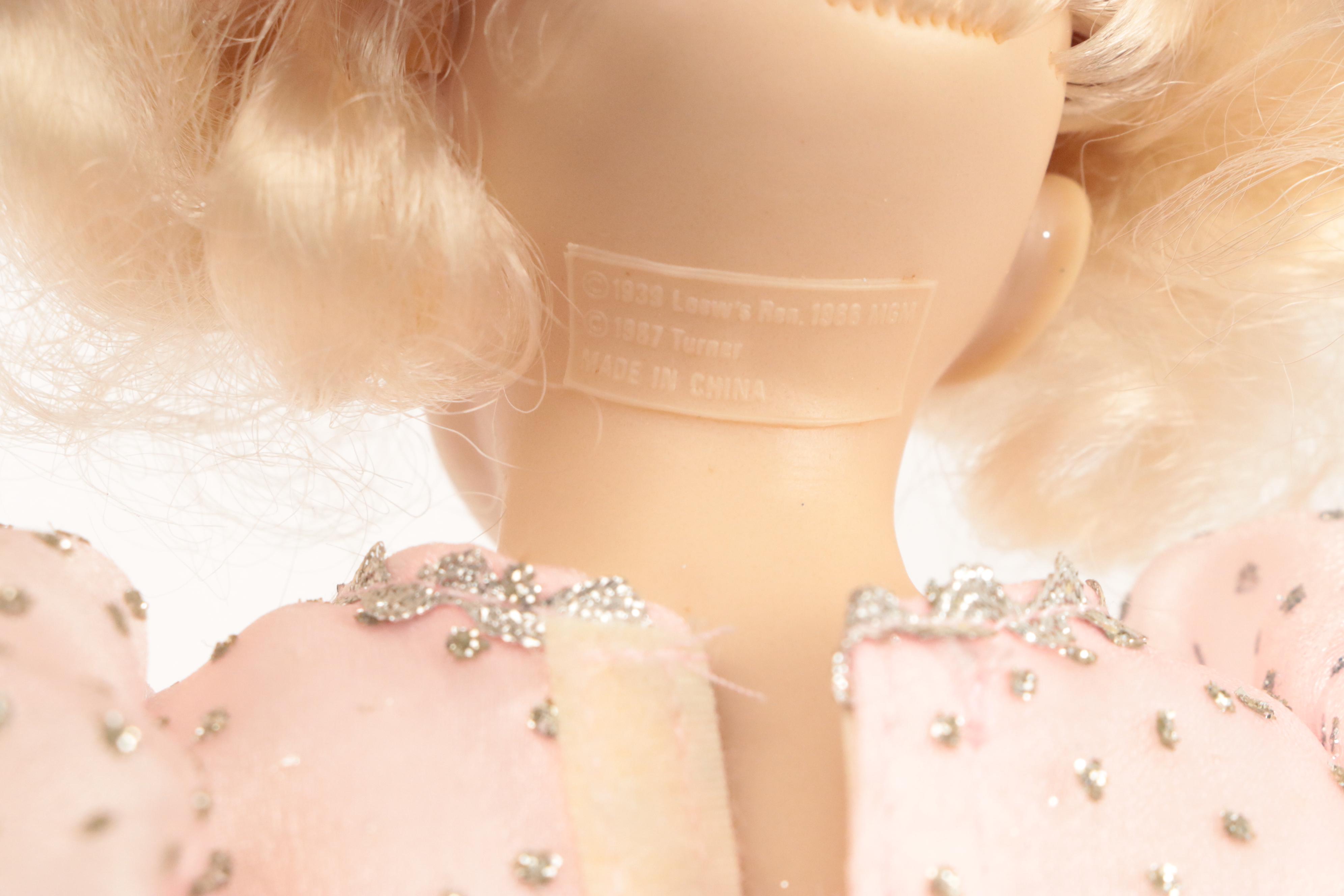 Presents Wizard of Oz Character Dolls with Stands