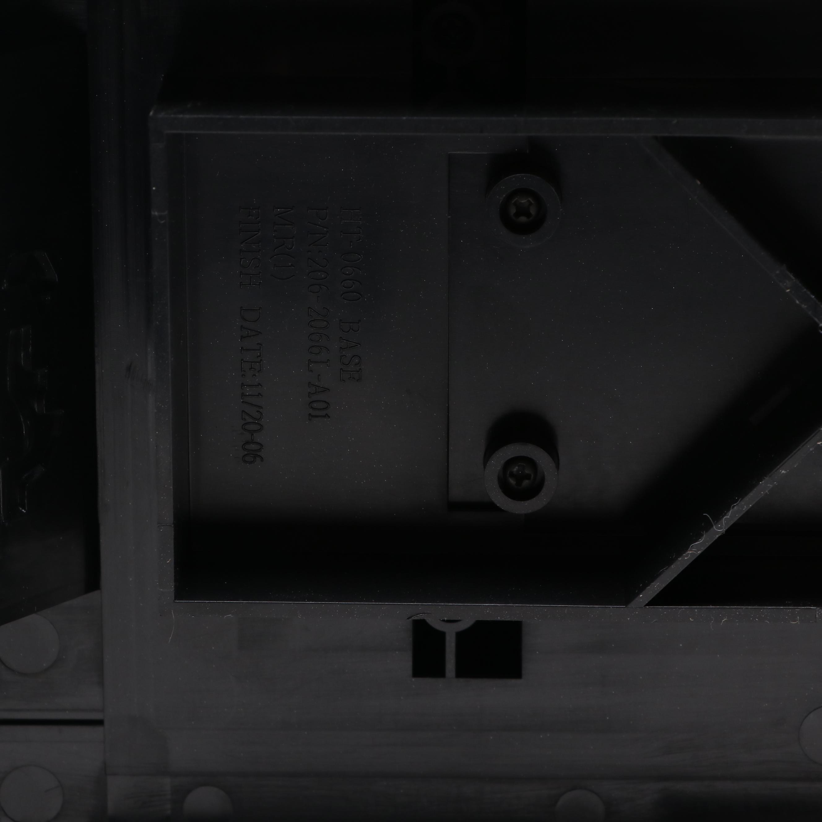 Halo 3 Legendary Edition Master Chief Helmet Display on Stand with Graphic Novel