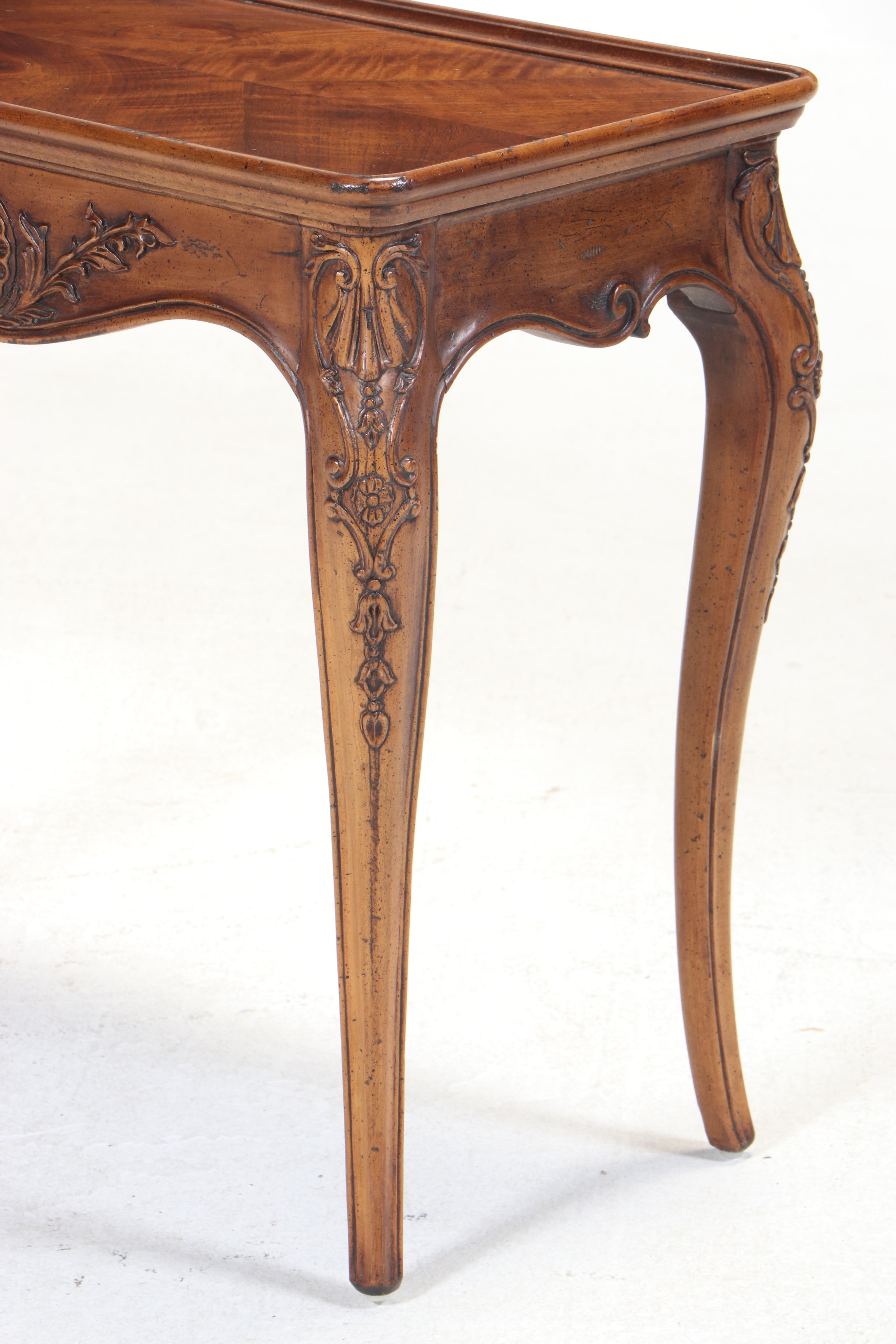 Henredon "Villandry" French Provincial Style Walnut and Maple Console Table