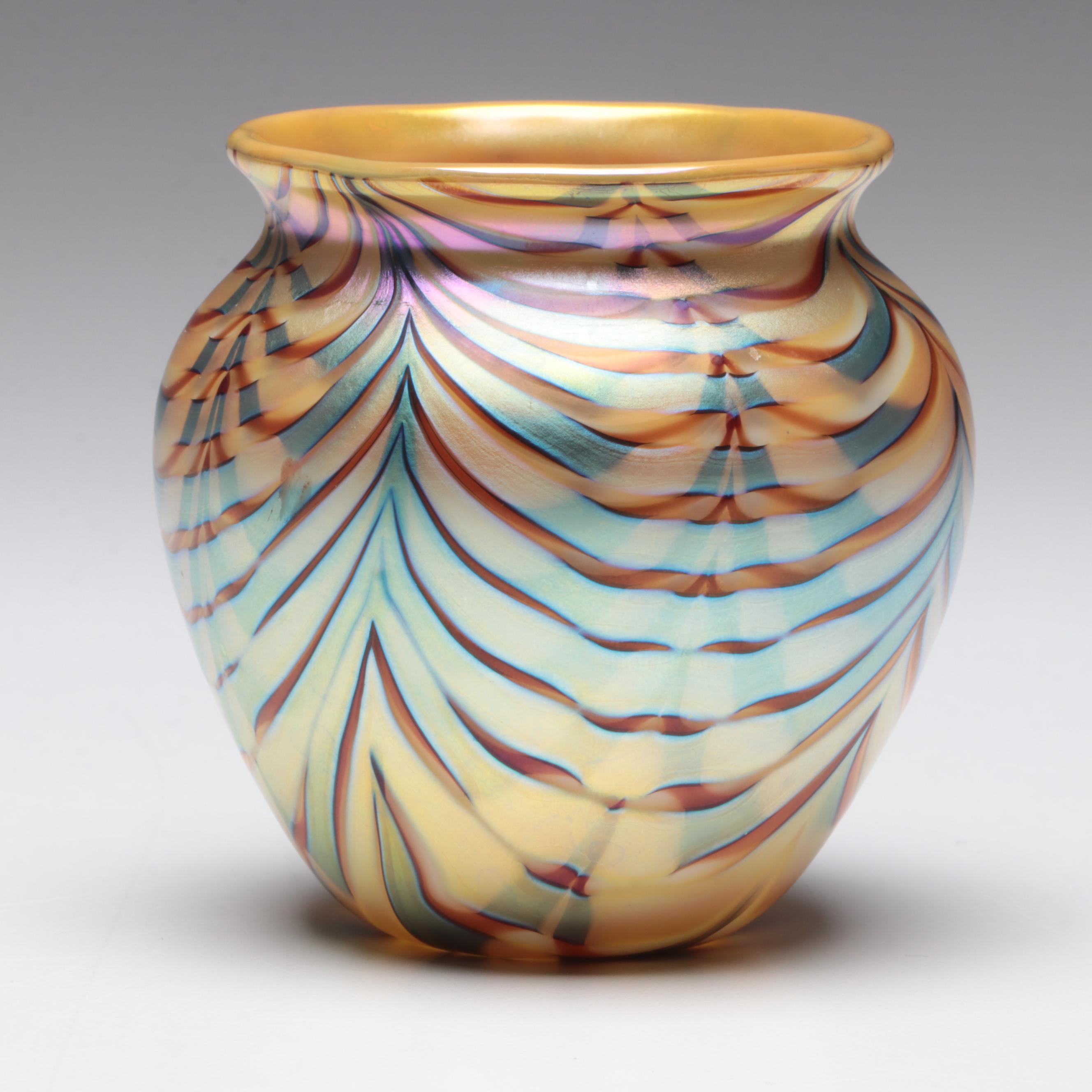 Signed Donald Carlson Iridescent Pulled Feather Glass Vase