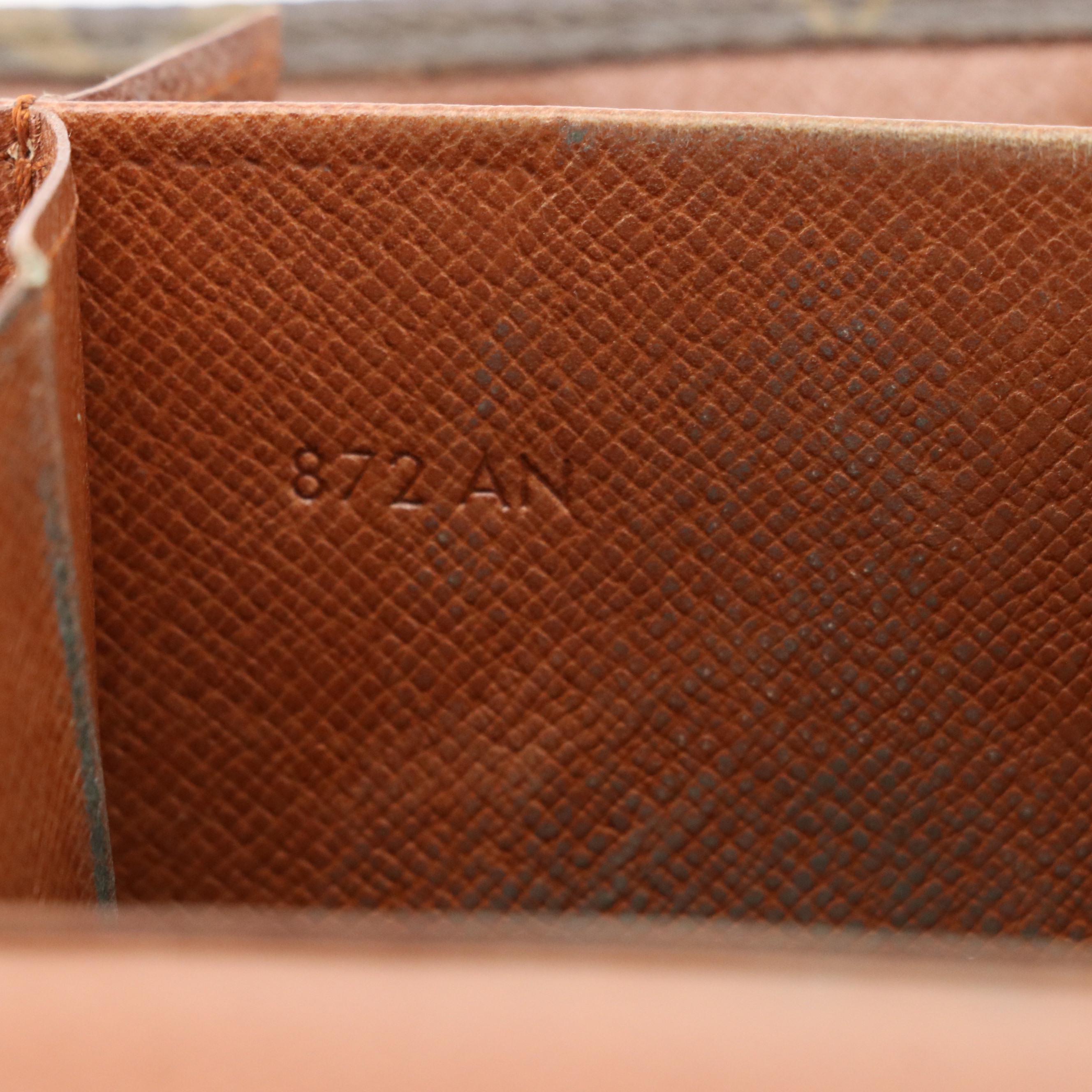Louis Vuitton Vintage Monogram Elise Envelope Bifold Wallet