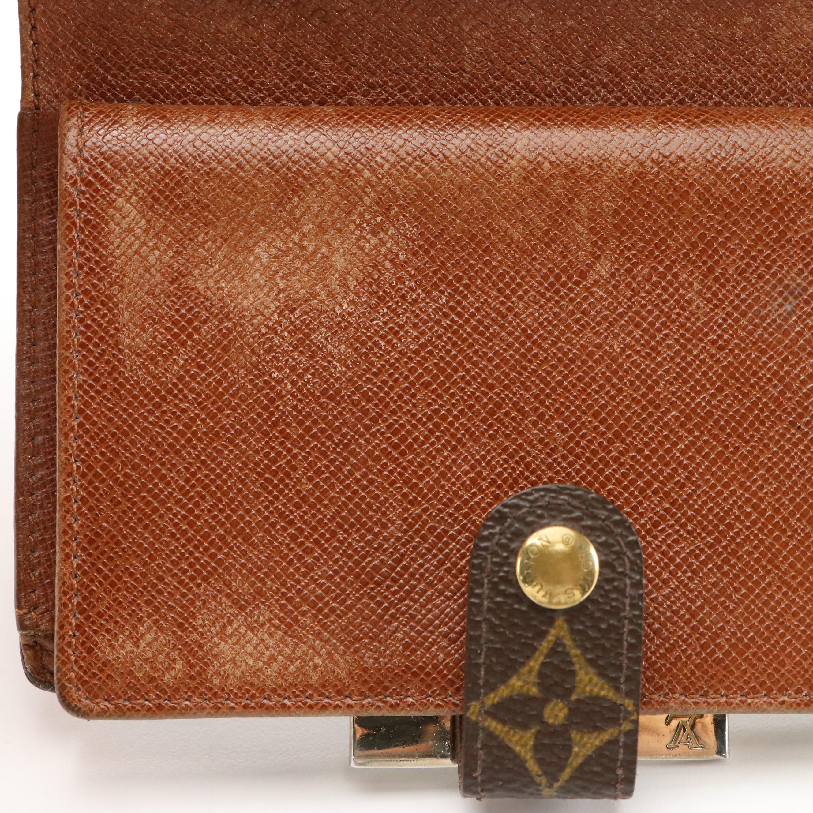 Louis Vuitton Porte Viennois Kiss Lock Coin Purse Wallet in Monogram Canvas