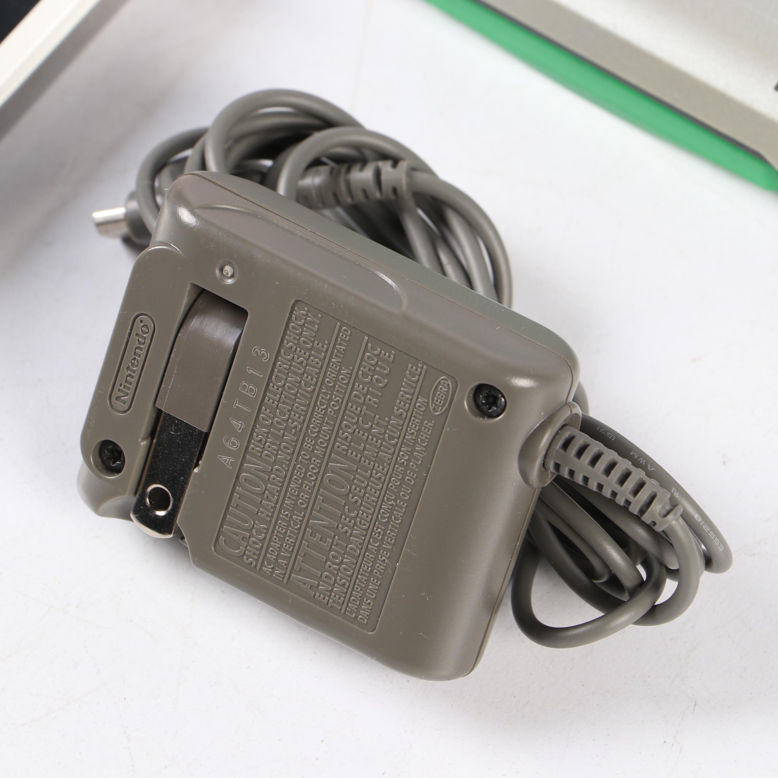 Nintendo DS and DS Lite with 60GB and 80GB Apple iPods