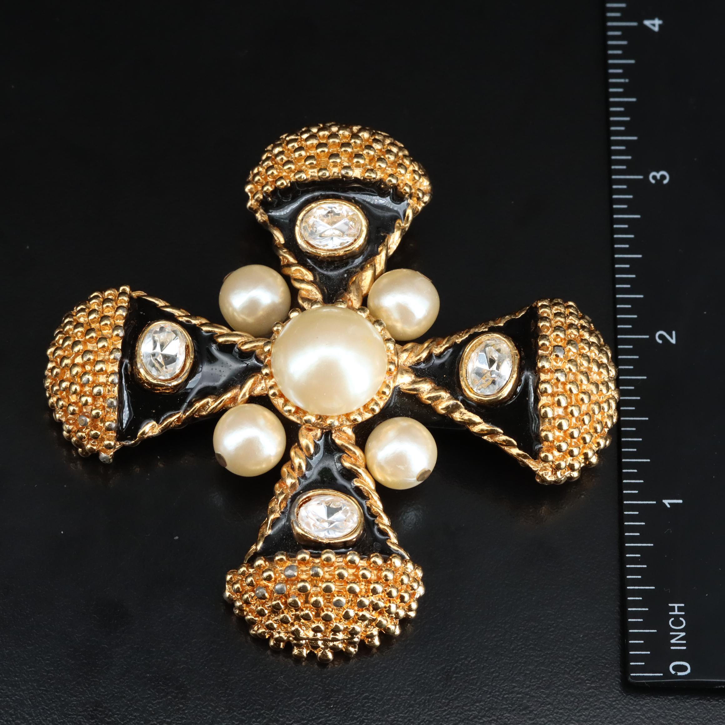 Brooch and Converter Collection Featuring Ciner