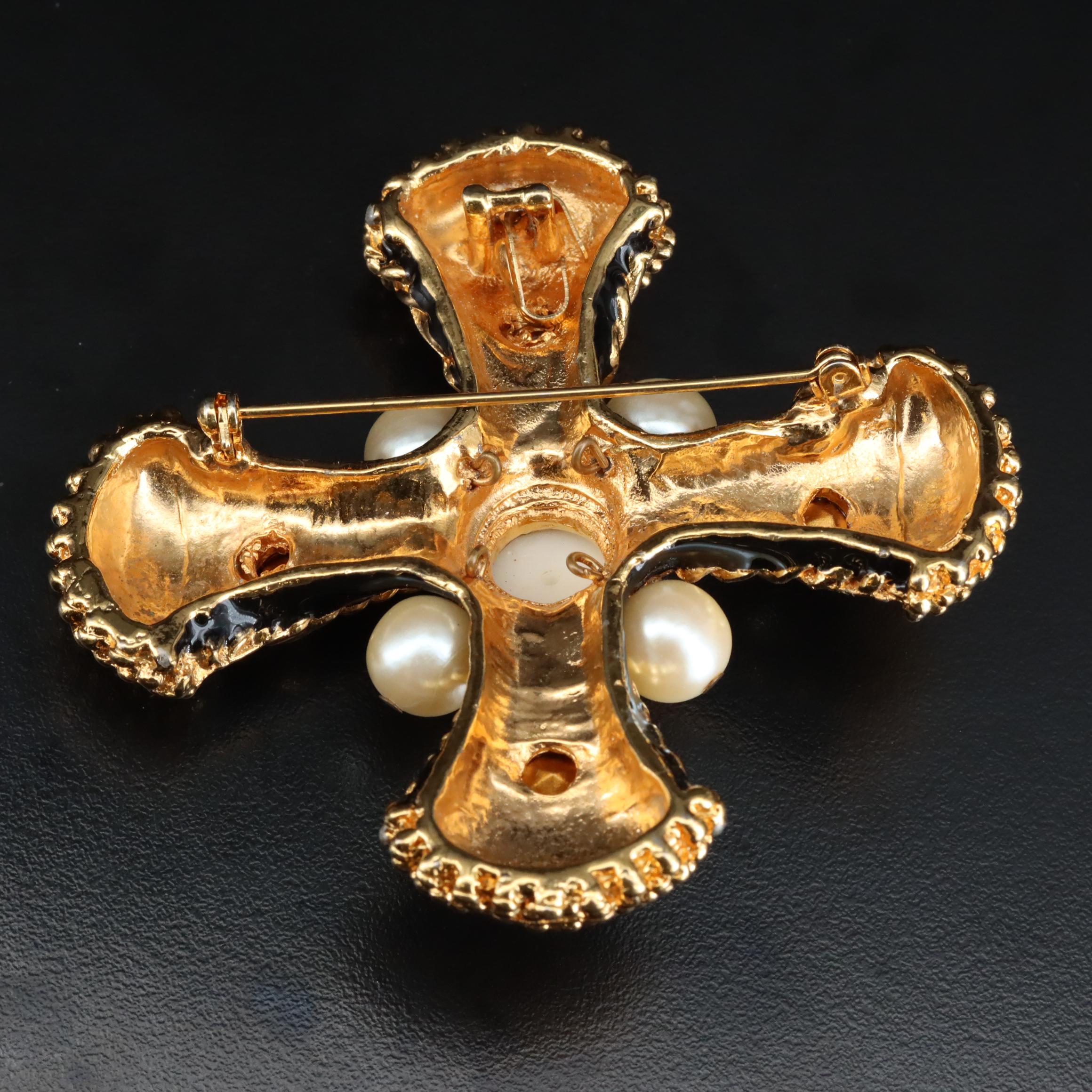 Brooch and Converter Collection Featuring Ciner