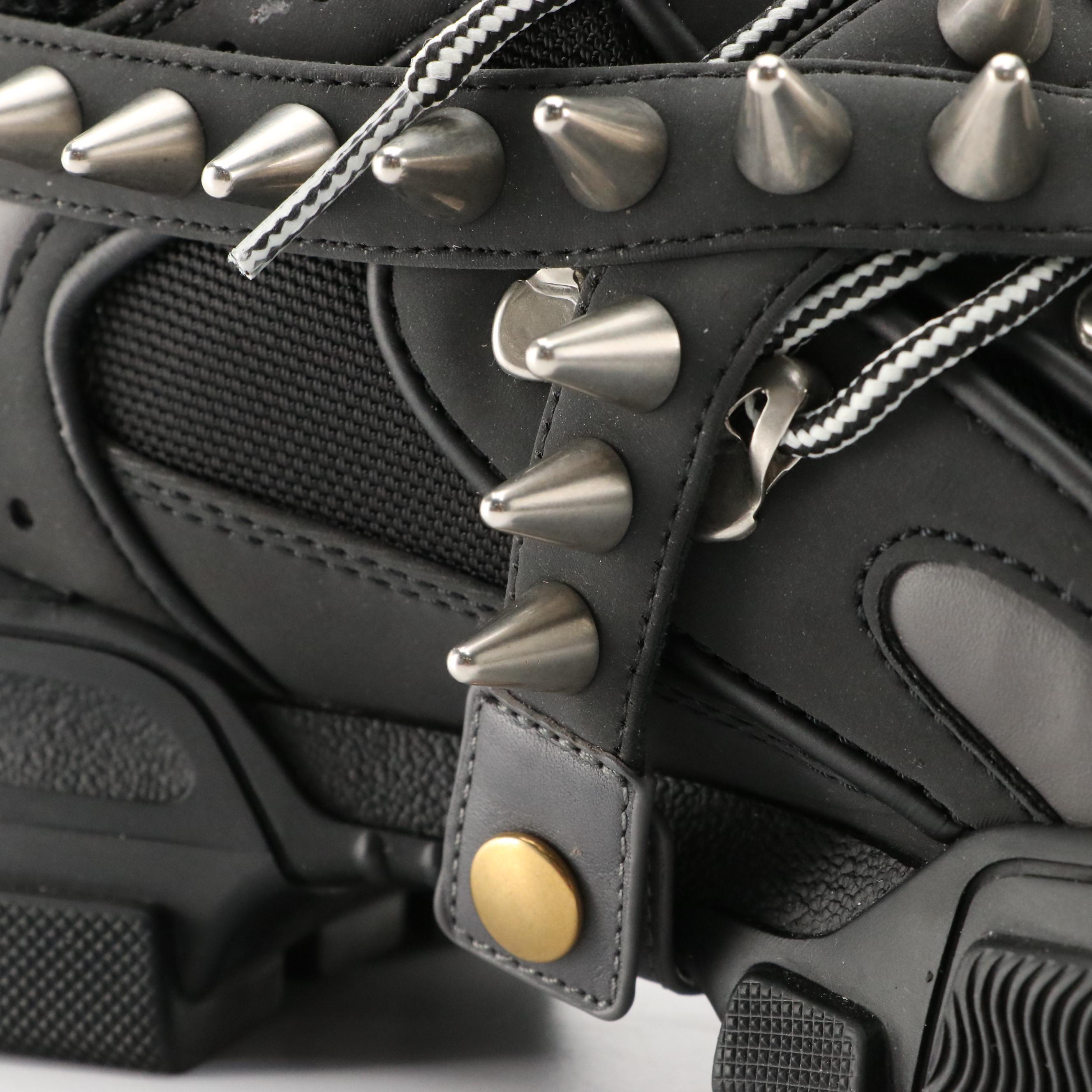 Men's Gucci Black Flashtrek Spike Stud Embellished Lace-Up Sneakers