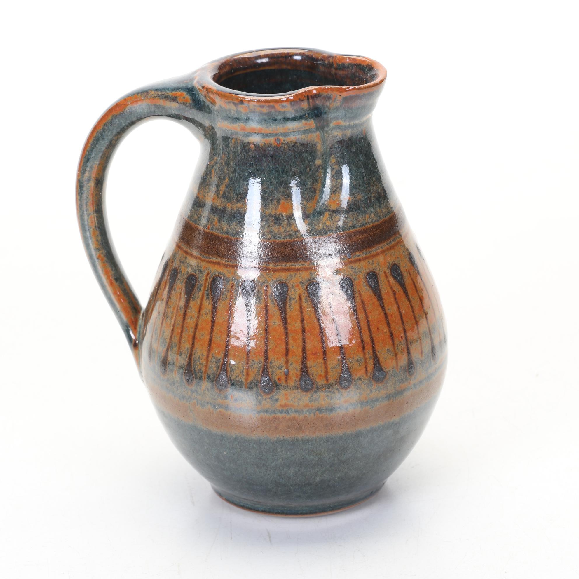 Pfaltzgraff "Yorktowne" Table Lamp and Signed Art Pottery Featuring Nafziger