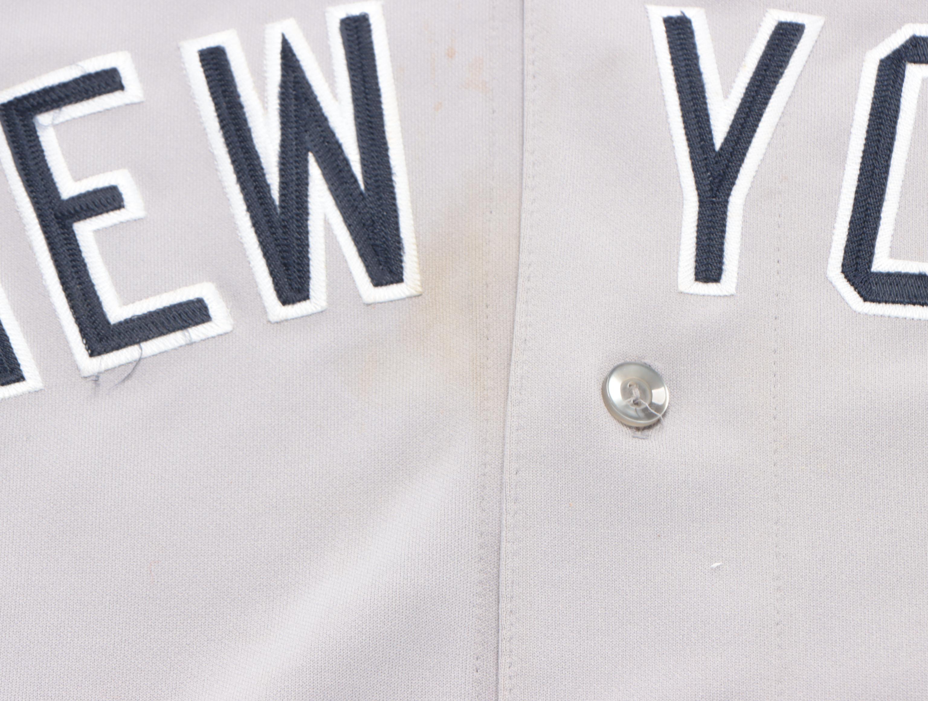 Matt Cain, Moisés Alou, and Felipe Alou Signed Giants Baseball Jerseys with More