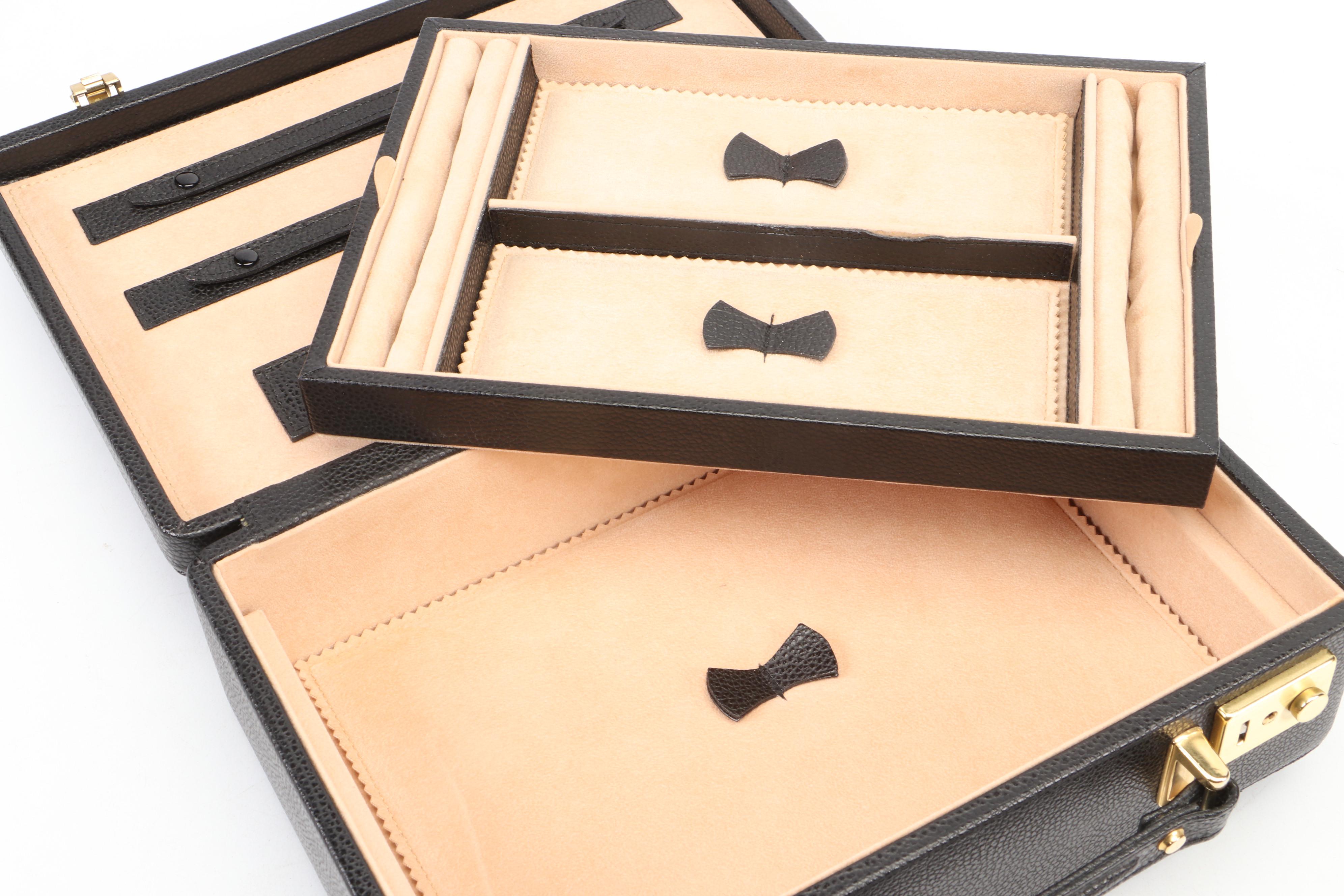 Scully & Scully Italian Leather Travel Jewelry Box