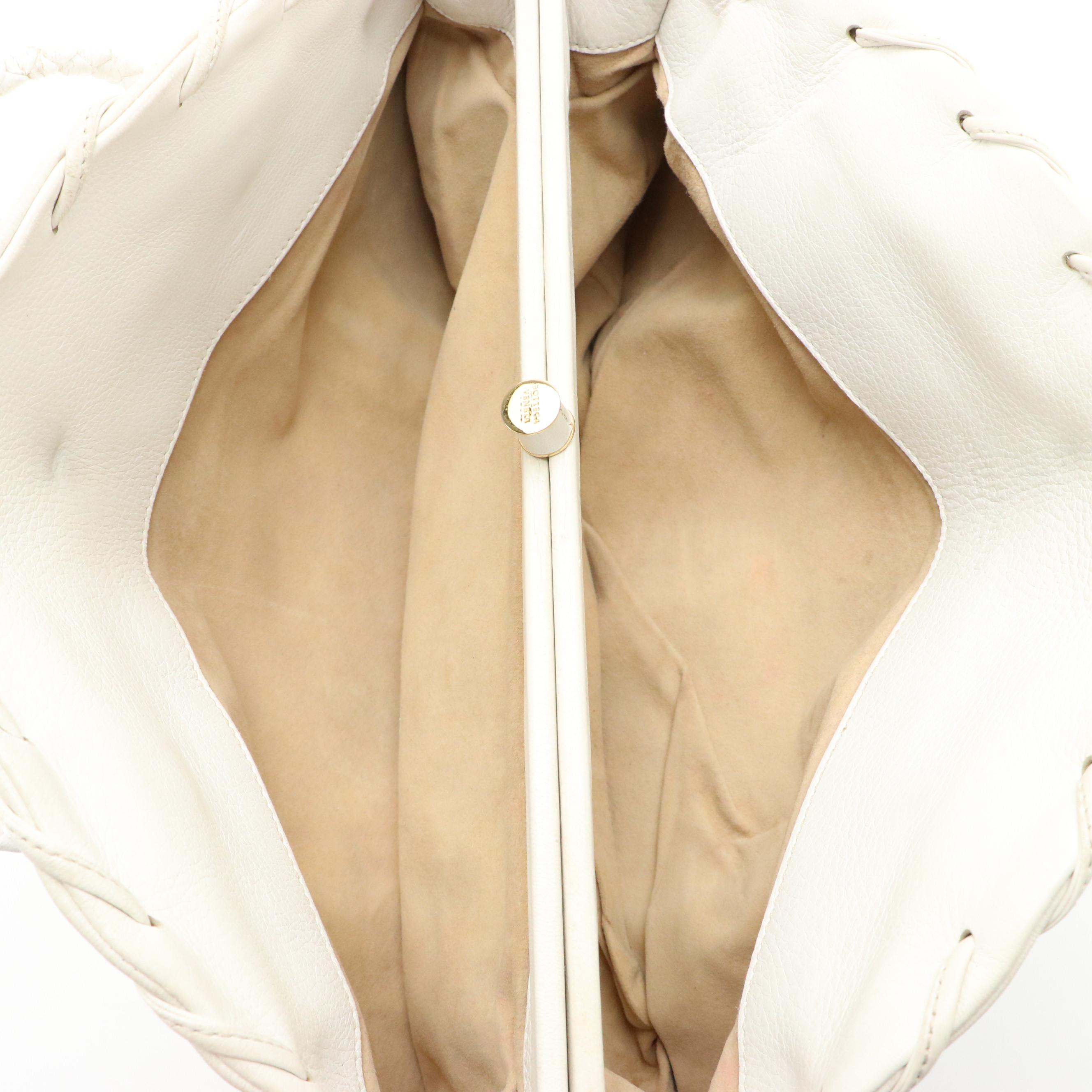 Bottega Veneta White Grain Leather Shoulder Bag with Intrecciato Leather Straps