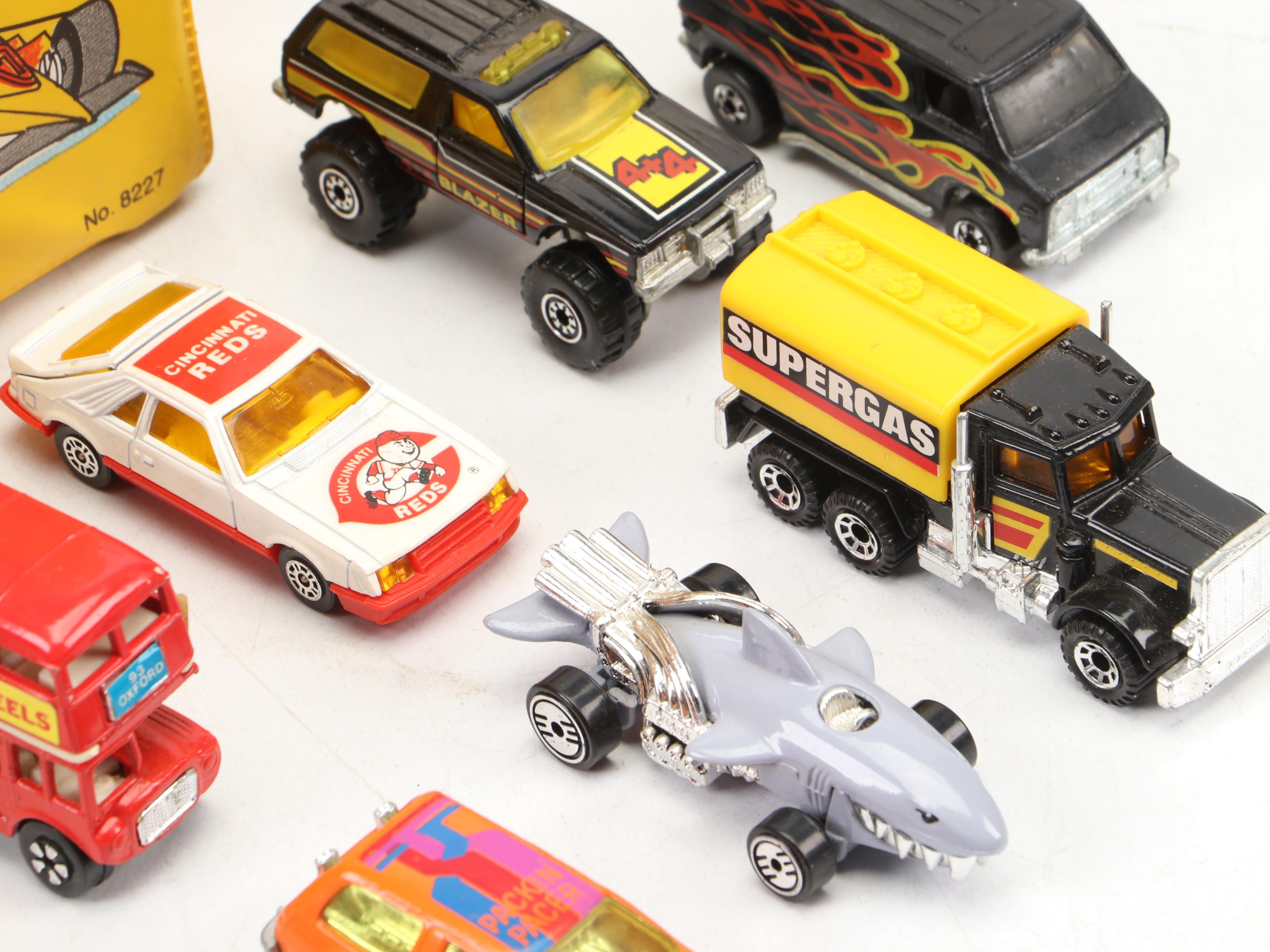 Hot Wheels "Packin Pacer", "Blazer 4x4" and More Diecast Toy Cars with Case