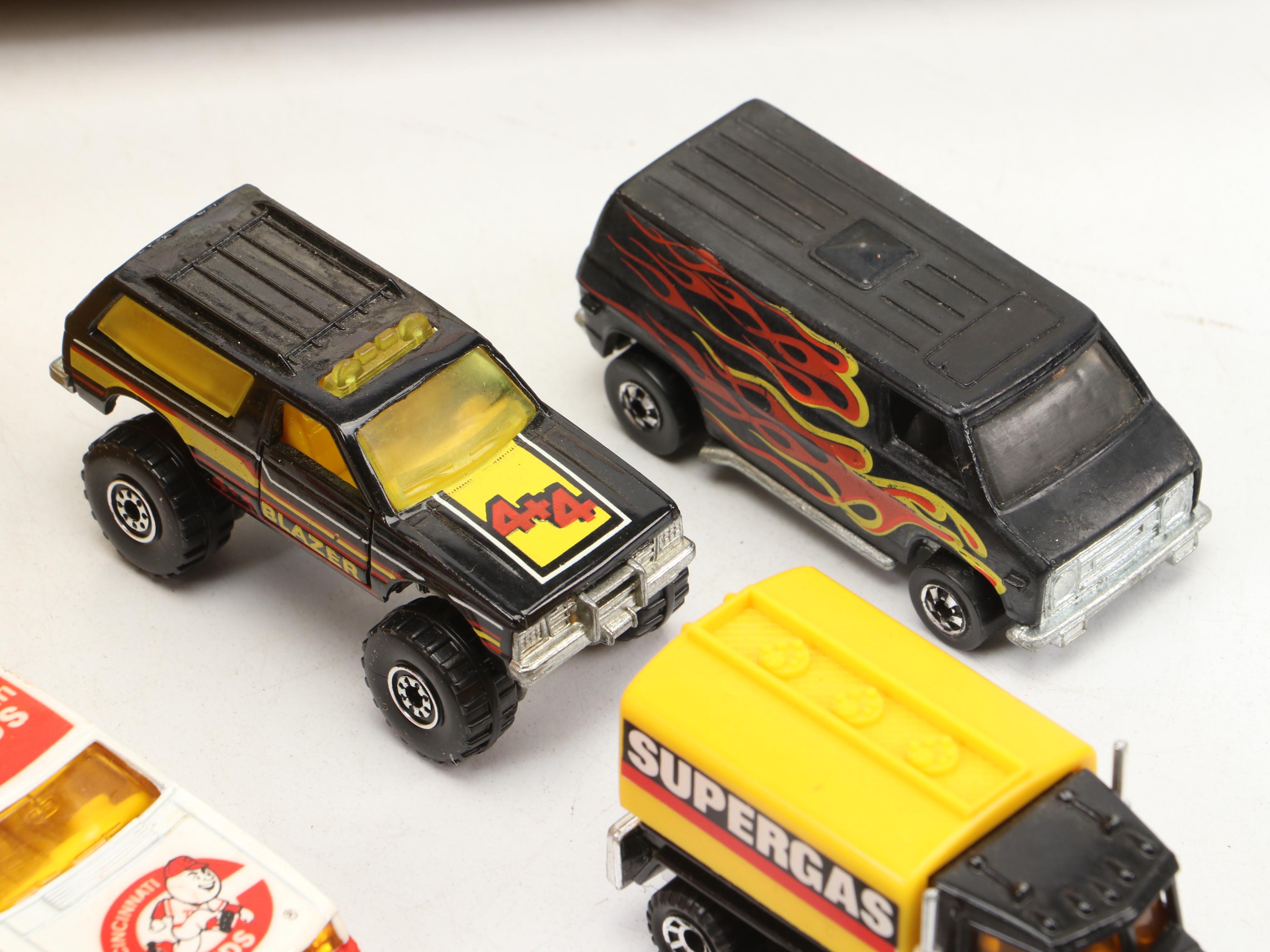 Hot Wheels "Packin Pacer", "Blazer 4x4" and More Diecast Toy Cars with Case