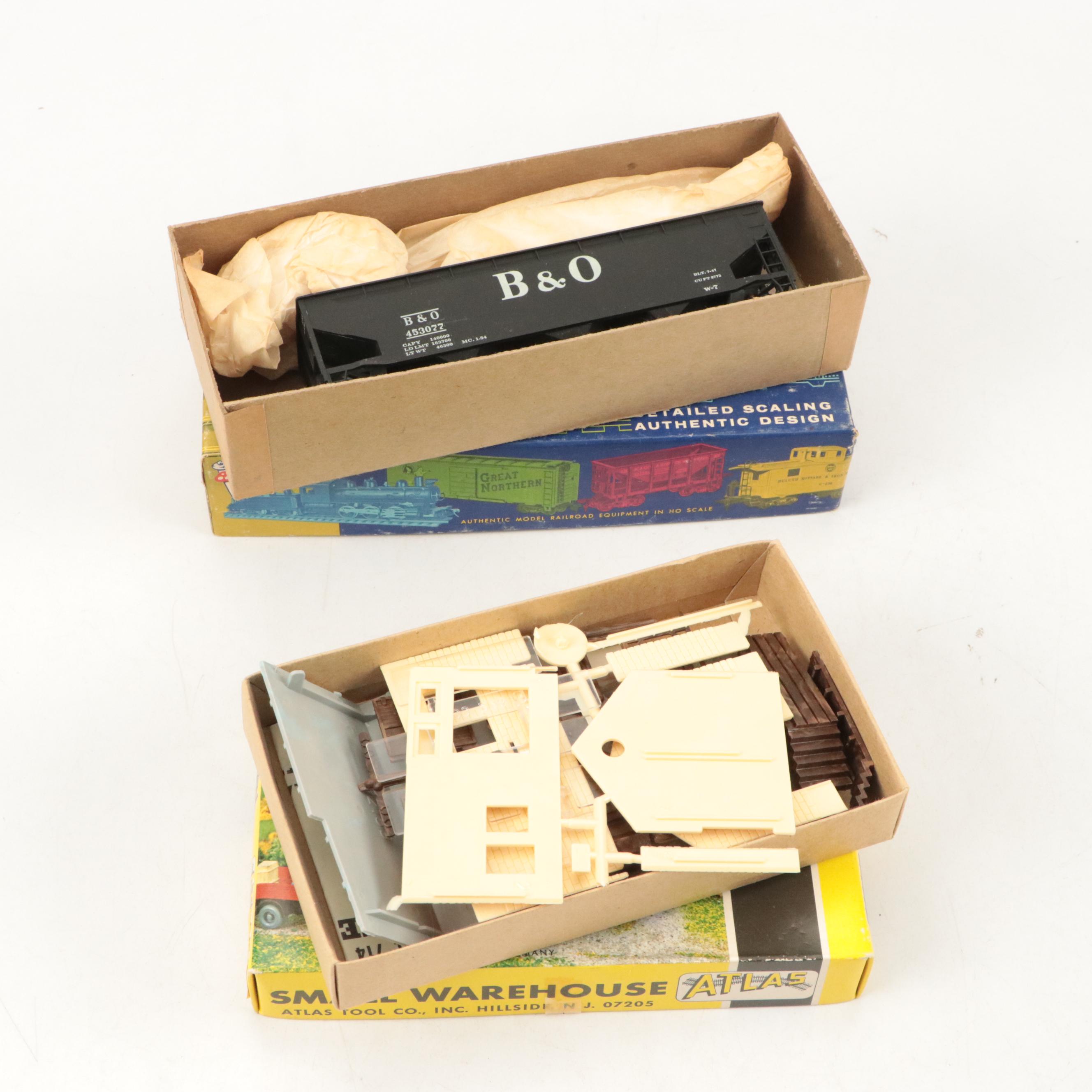 Athearn and Other HO Scale Train Cars and Accessories, Mid to Late 20th Century