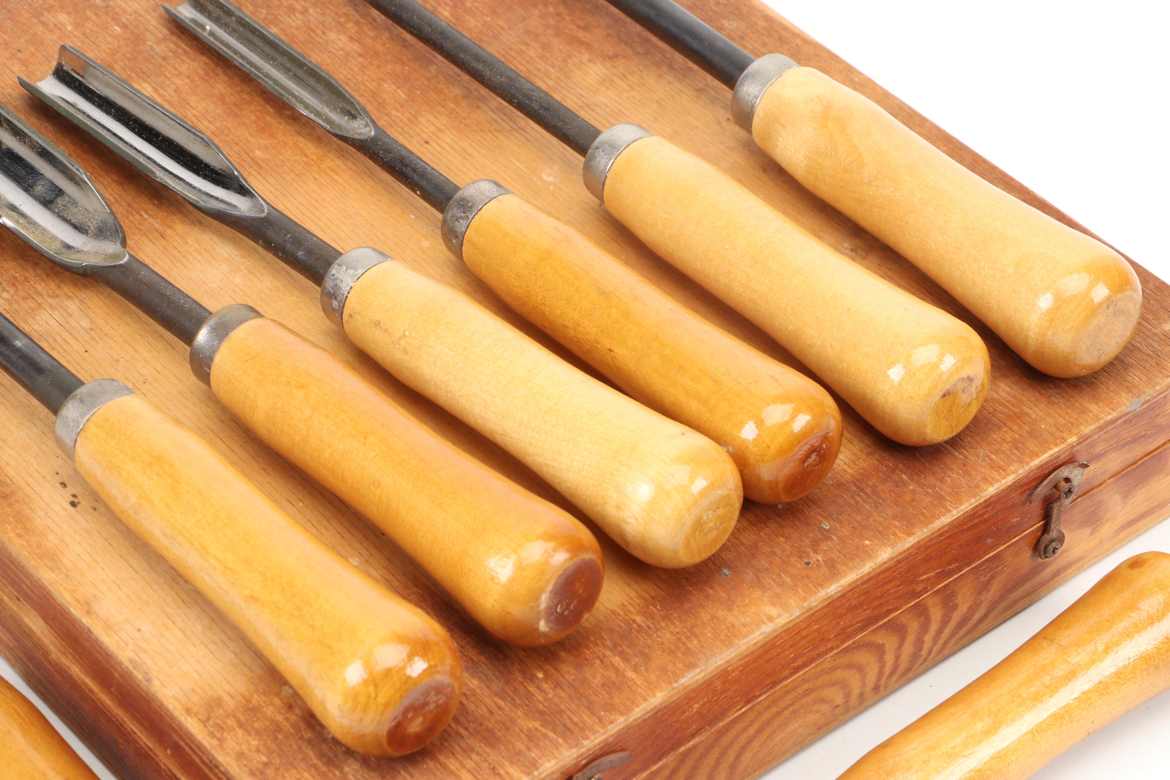 Lacquered Wood Handle Wood Turning Tools with Wood Storage Case