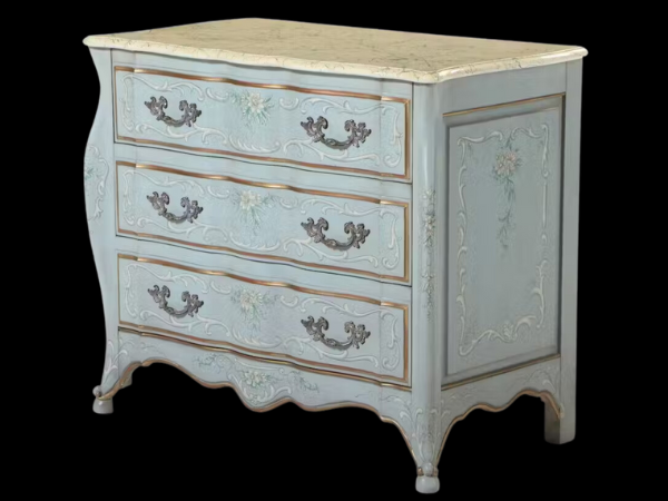 Traditional Art, Furniture, Jewelry & Décor