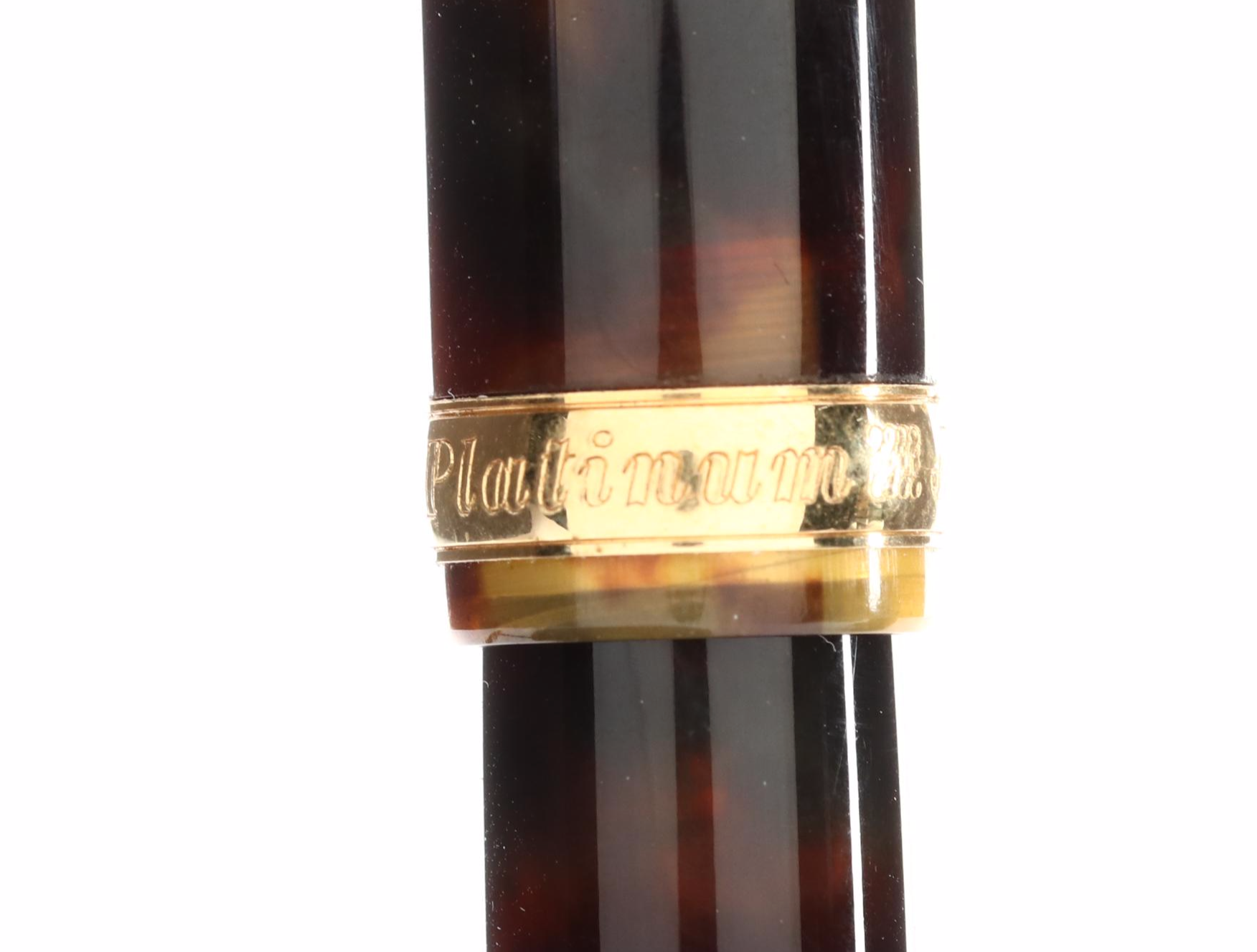 Platinum of Japan Tortoiseshell Lacquer Fountain Pen With 18K Nib