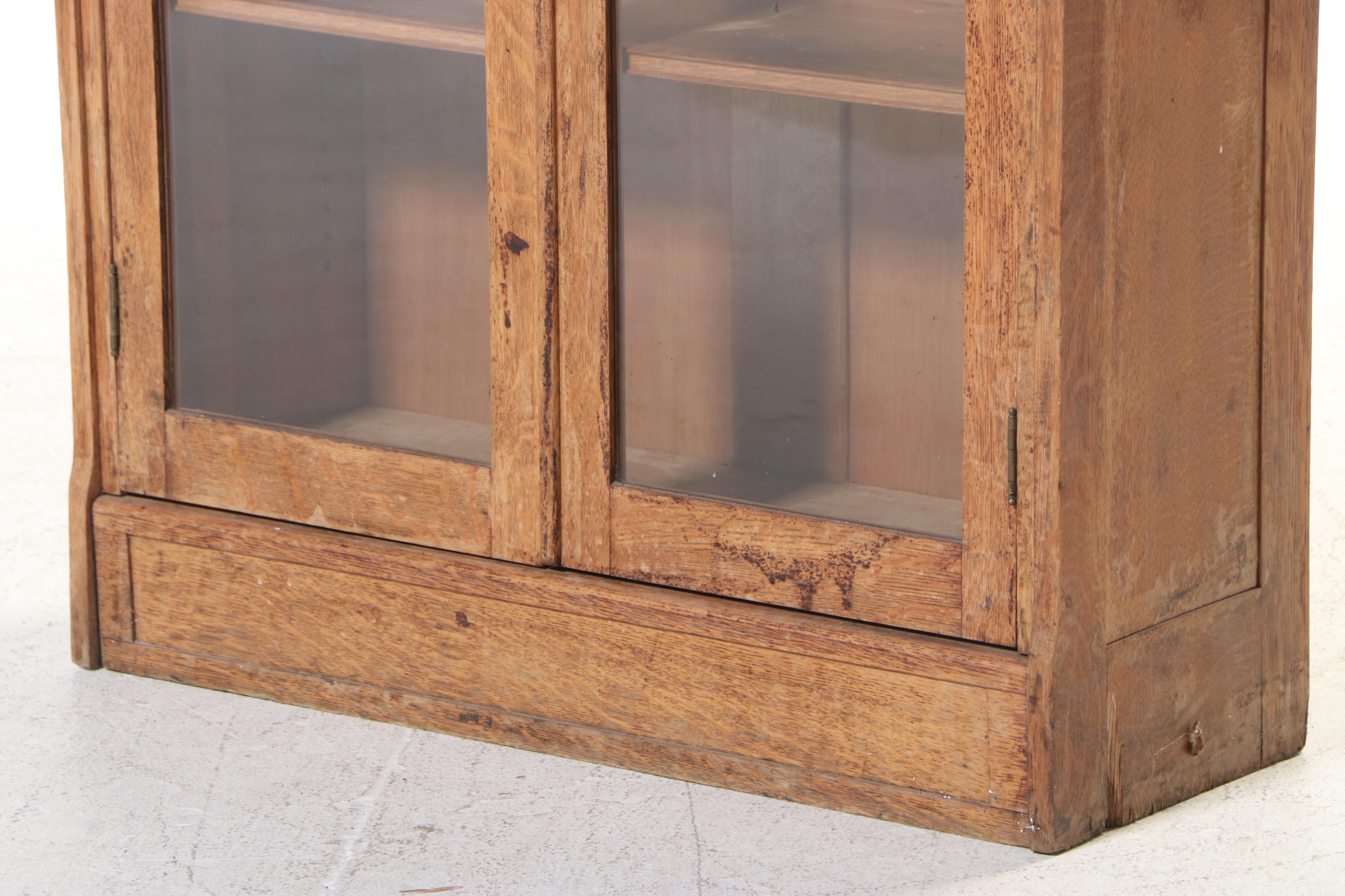 Library Bureau Sole Makers Quartersawn Oak Bookcase, Early 20th Century