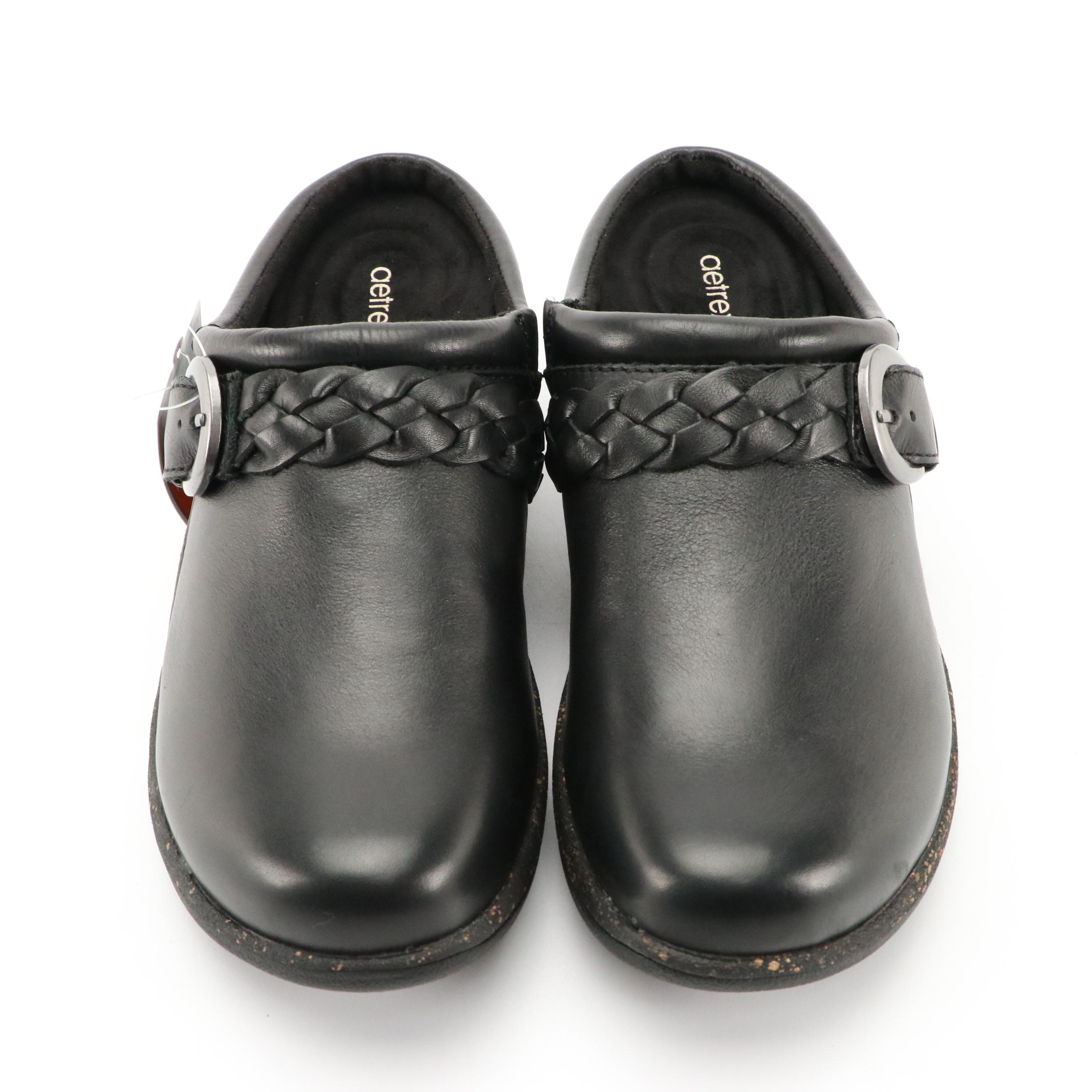 Aetrex Libby Clogs in Black with Boxes, NWT