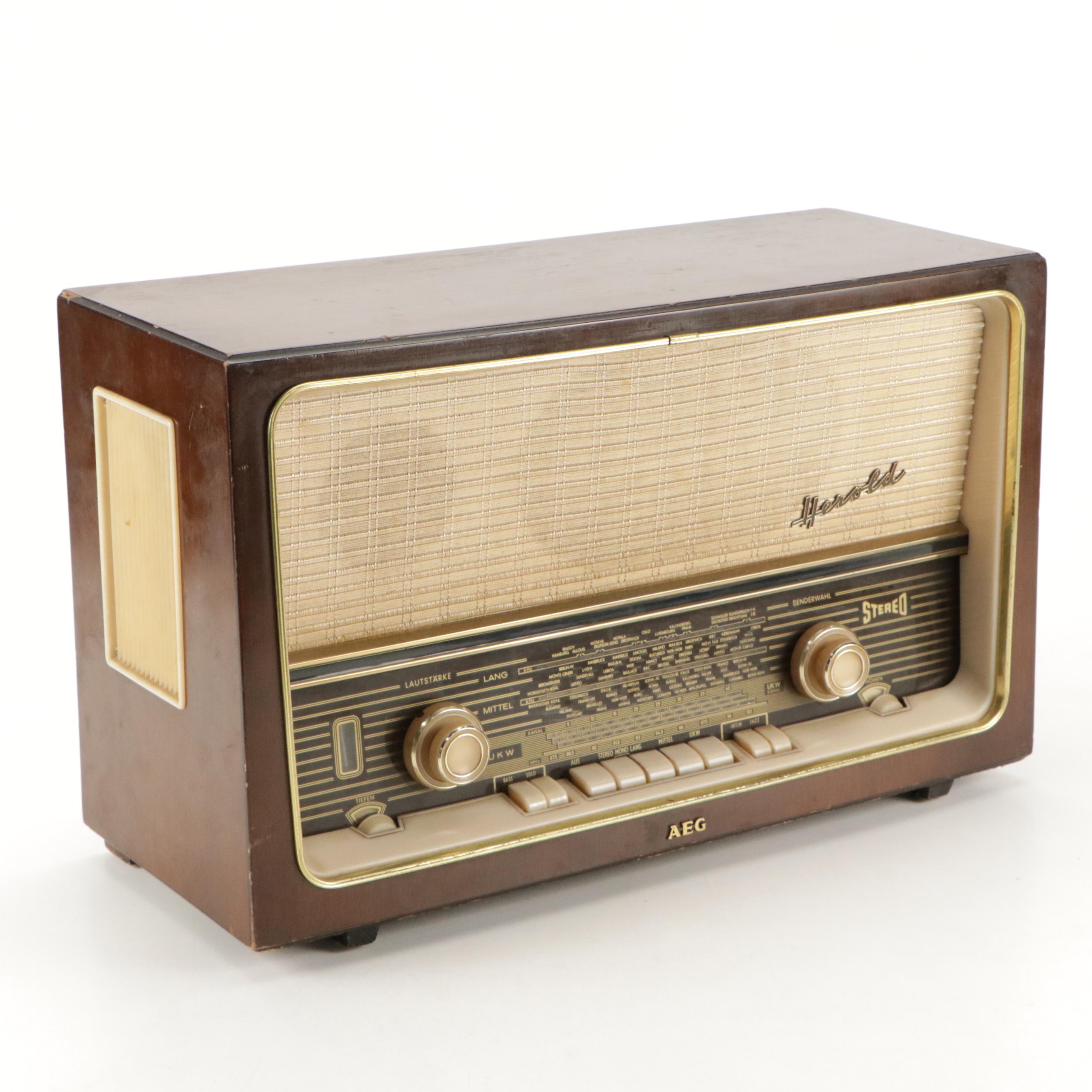 AEG West Germany "Super Harold"  Broadcast Receiver Radio, Mid-20th Century