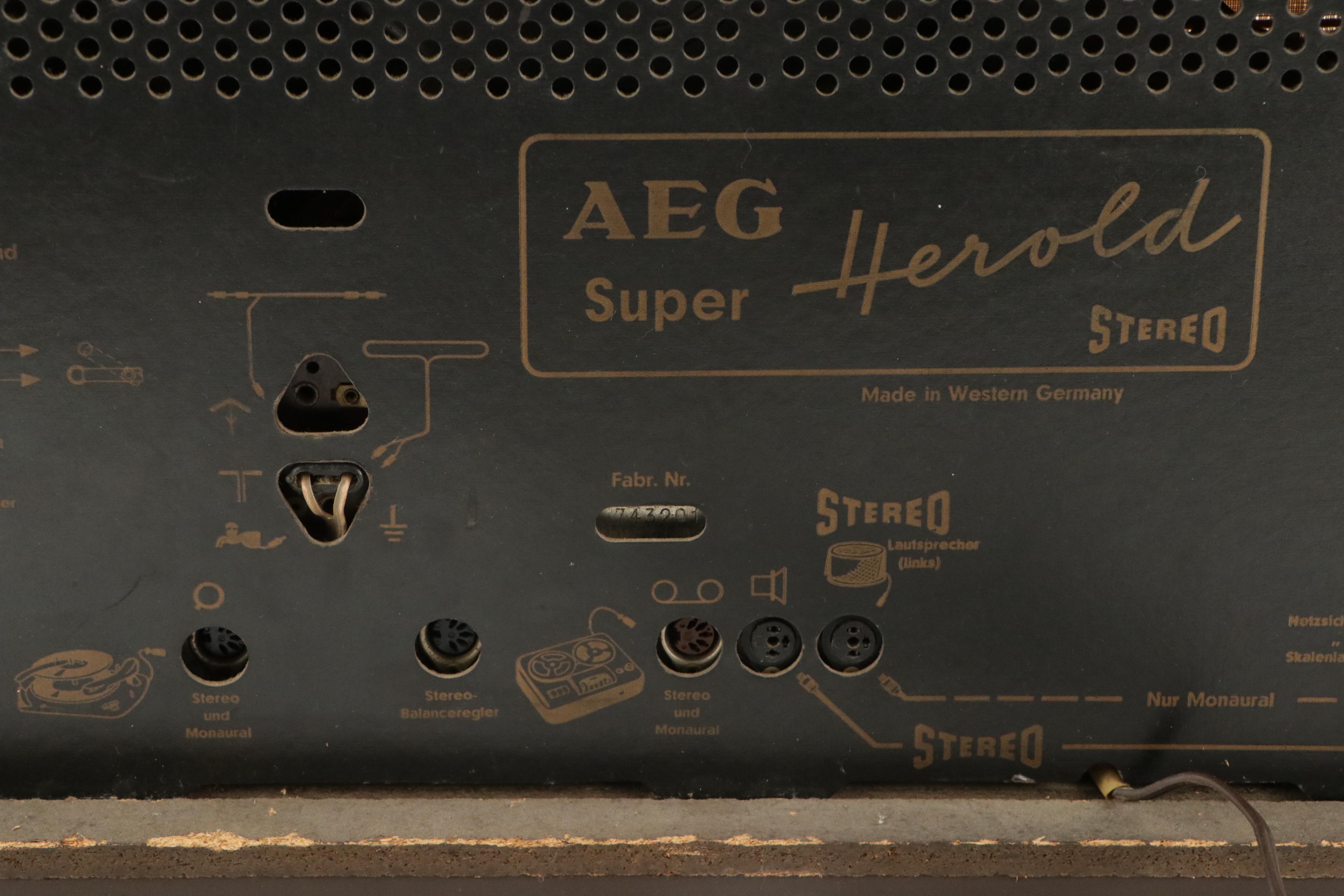 AEG West Germany "Super Harold"  Broadcast Receiver Radio, Mid-20th Century